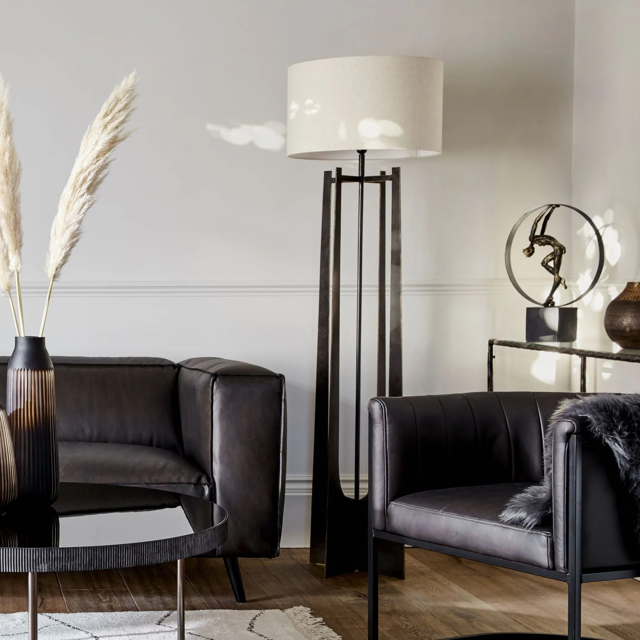 Glenthorpe Hammered Iron Floor Lamp - Gilded Oak Finish - Image 5