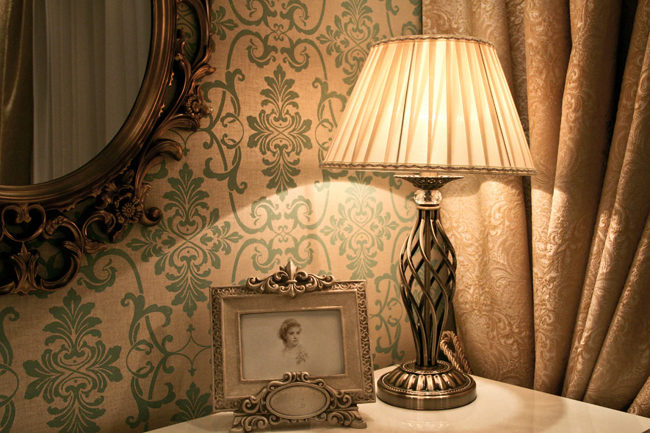 Grace Table Lamp - Image 5