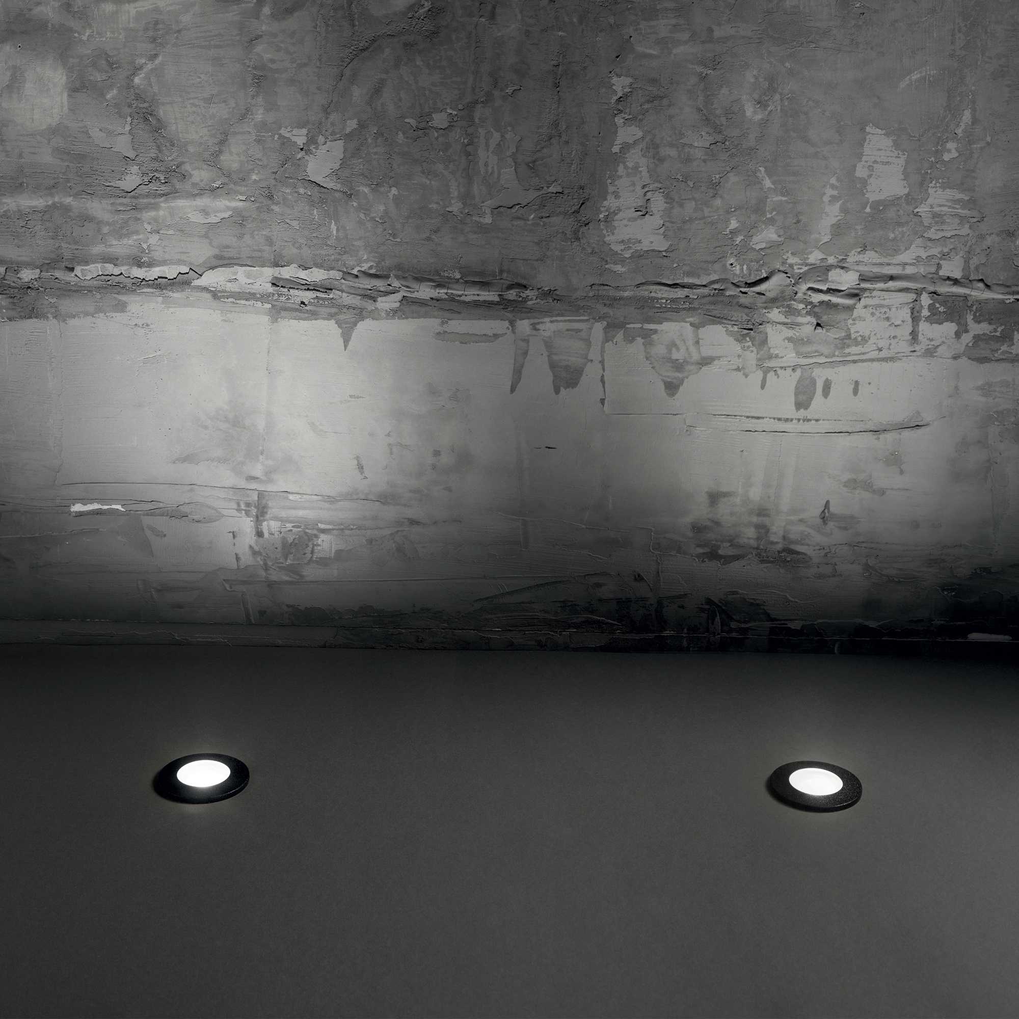 Gravity Ground Light Round/Square - Black Finish - Image 6