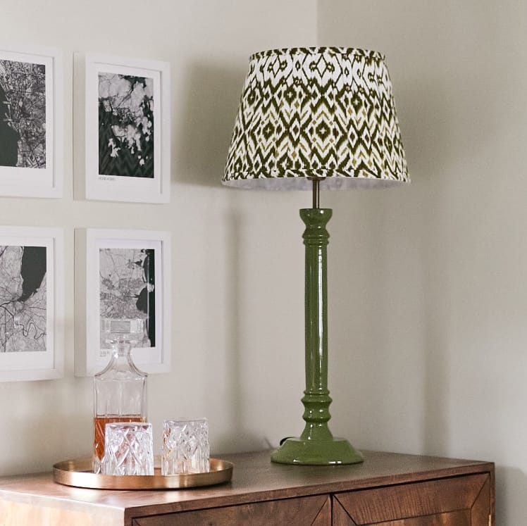 Roches Green Enamel Table Lamp- Natural/ Green Lampshades - Image 8