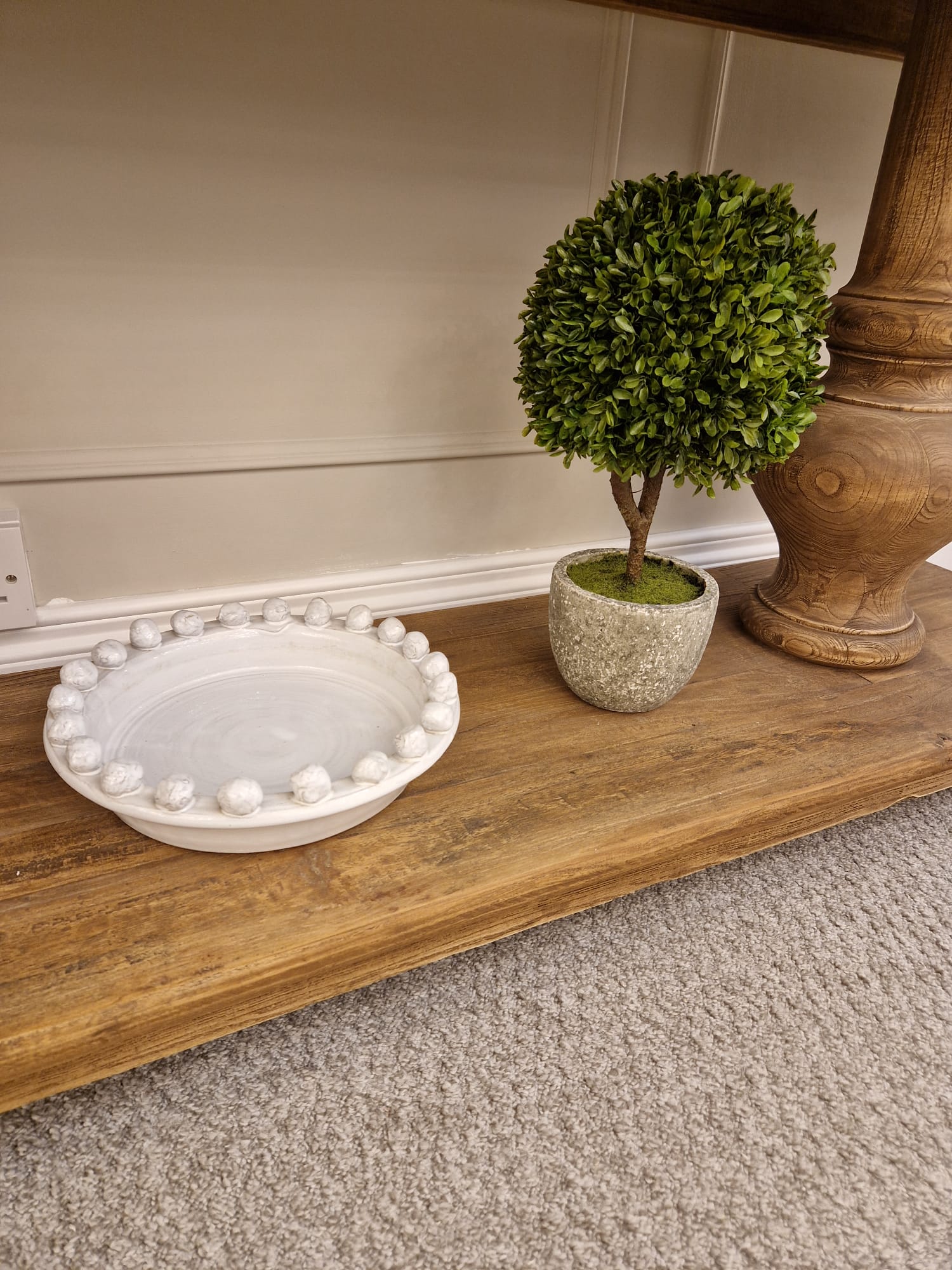 Green Miniature Boxwood Ball Shrub in Stone-look Pot - Image 3