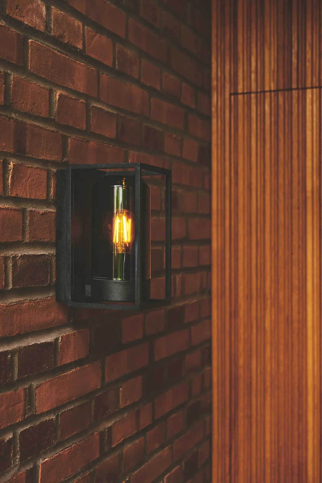 Griffin Wall light- Smoked Finish - Image 9
