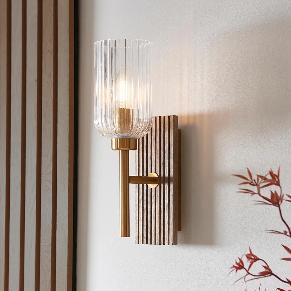 Savon Wall Light - Vintage Brass finish - Image 5