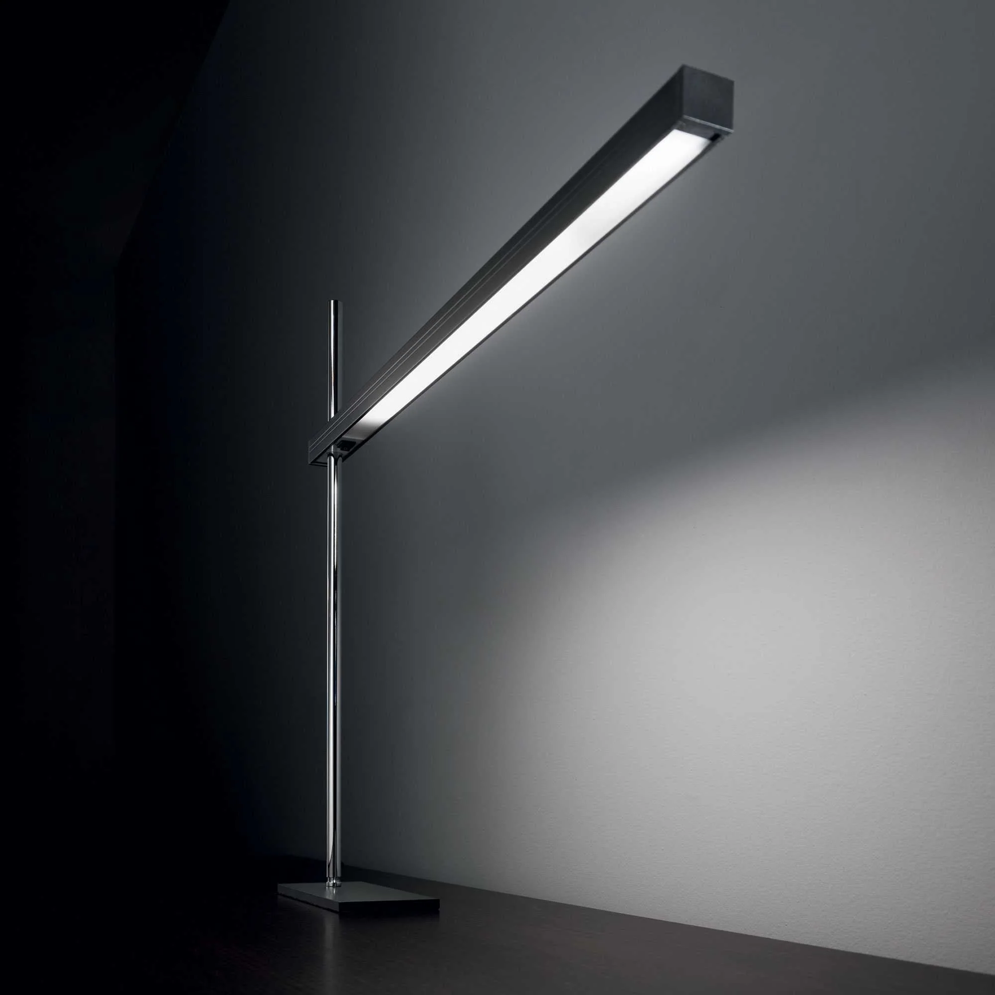 Gru Table Lamp -Black Finish - Image 3