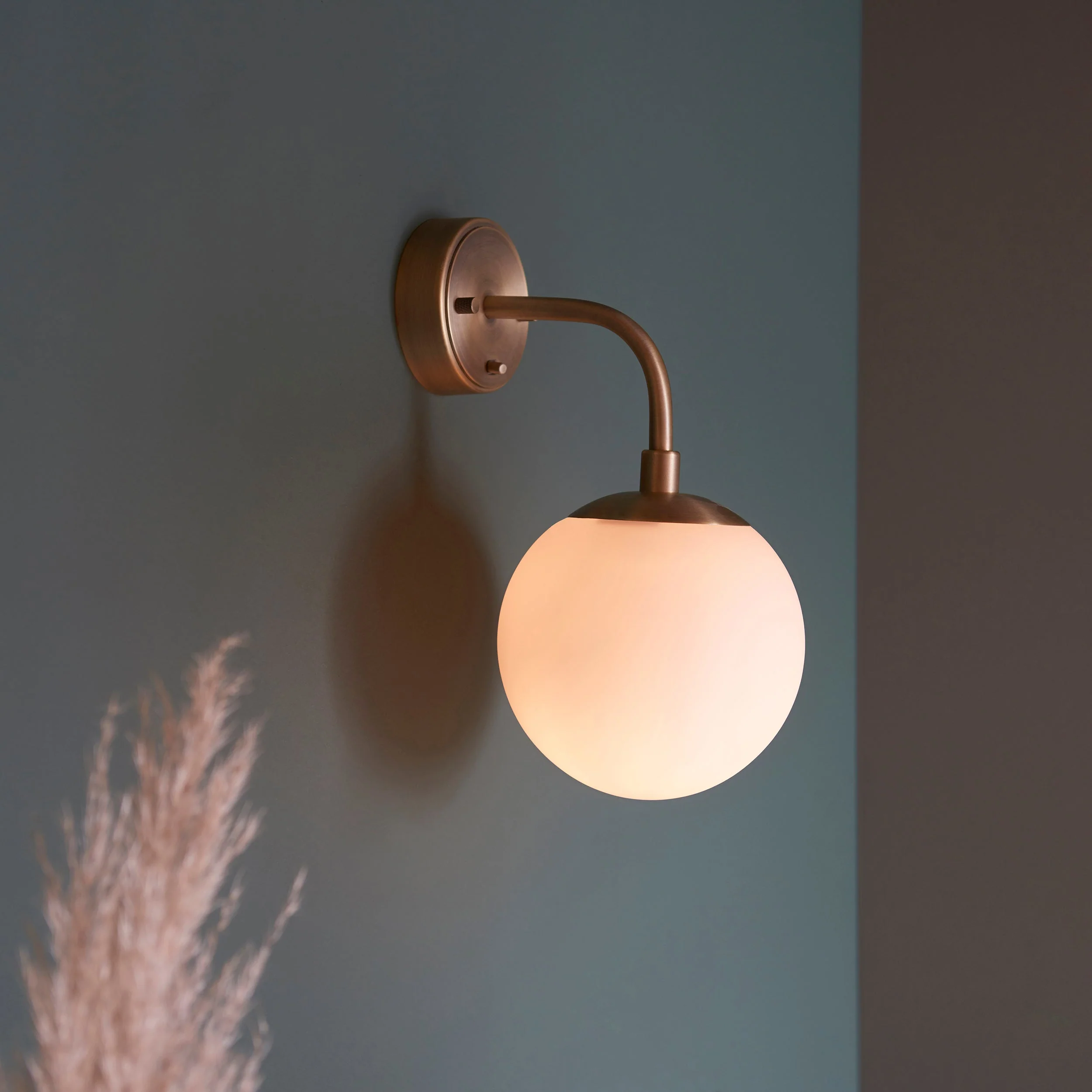 Halbrooke 1Lt Wall Light - Various Finishes - Image 12
