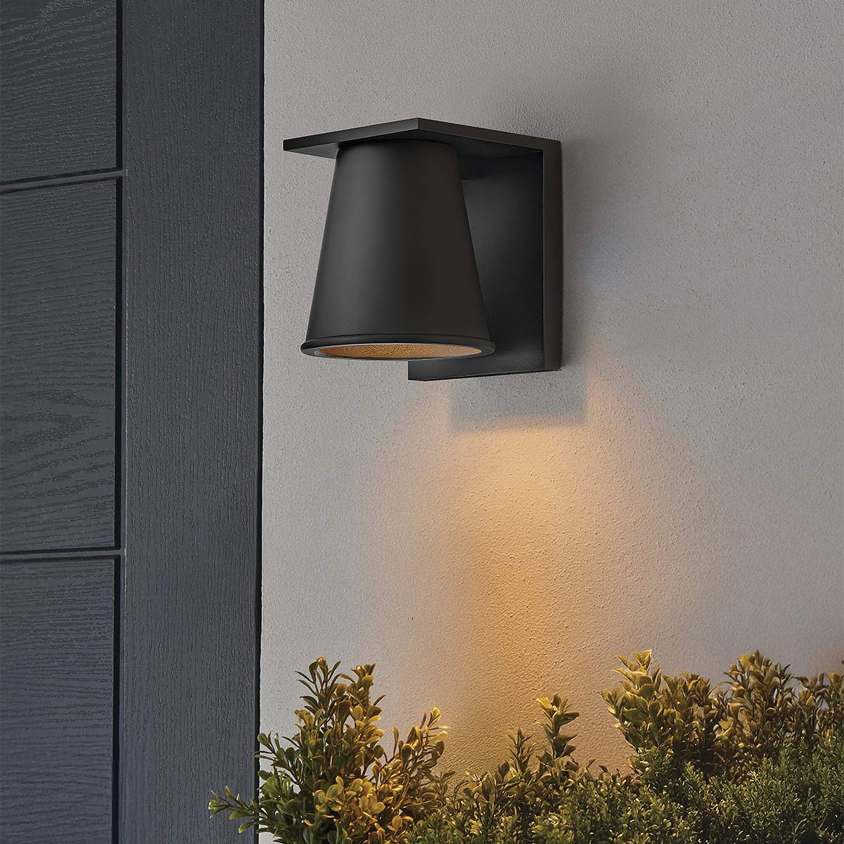 Hinkley Coastal Wall Lantern - GU10 - Image 11
