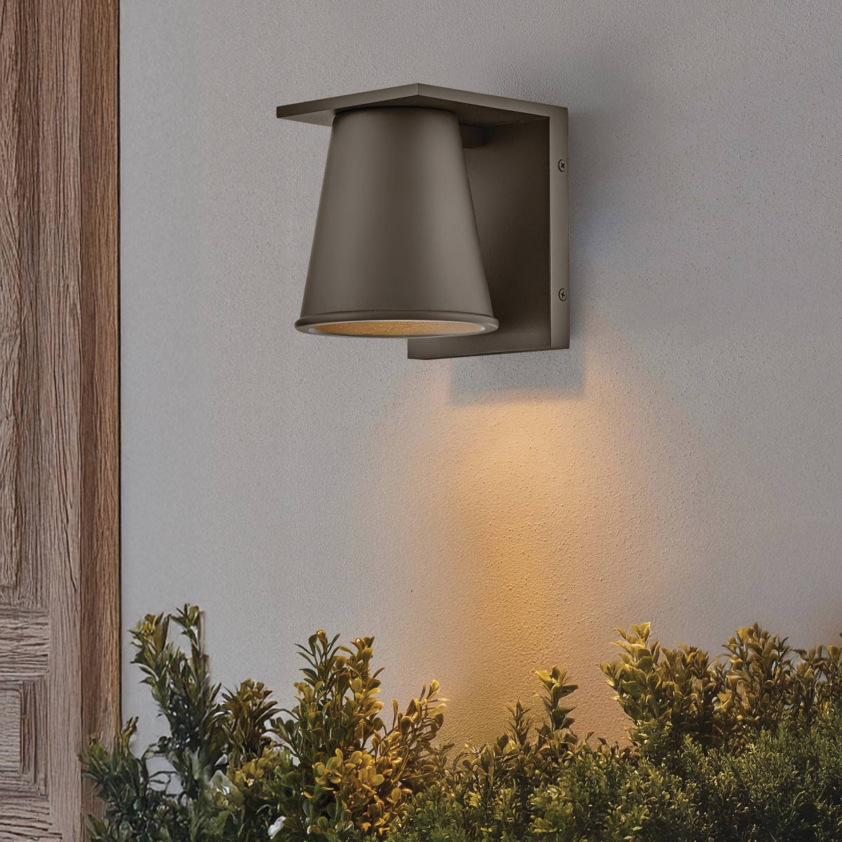 Hinkley Coastal Wall Lantern - GU10 - Image 2