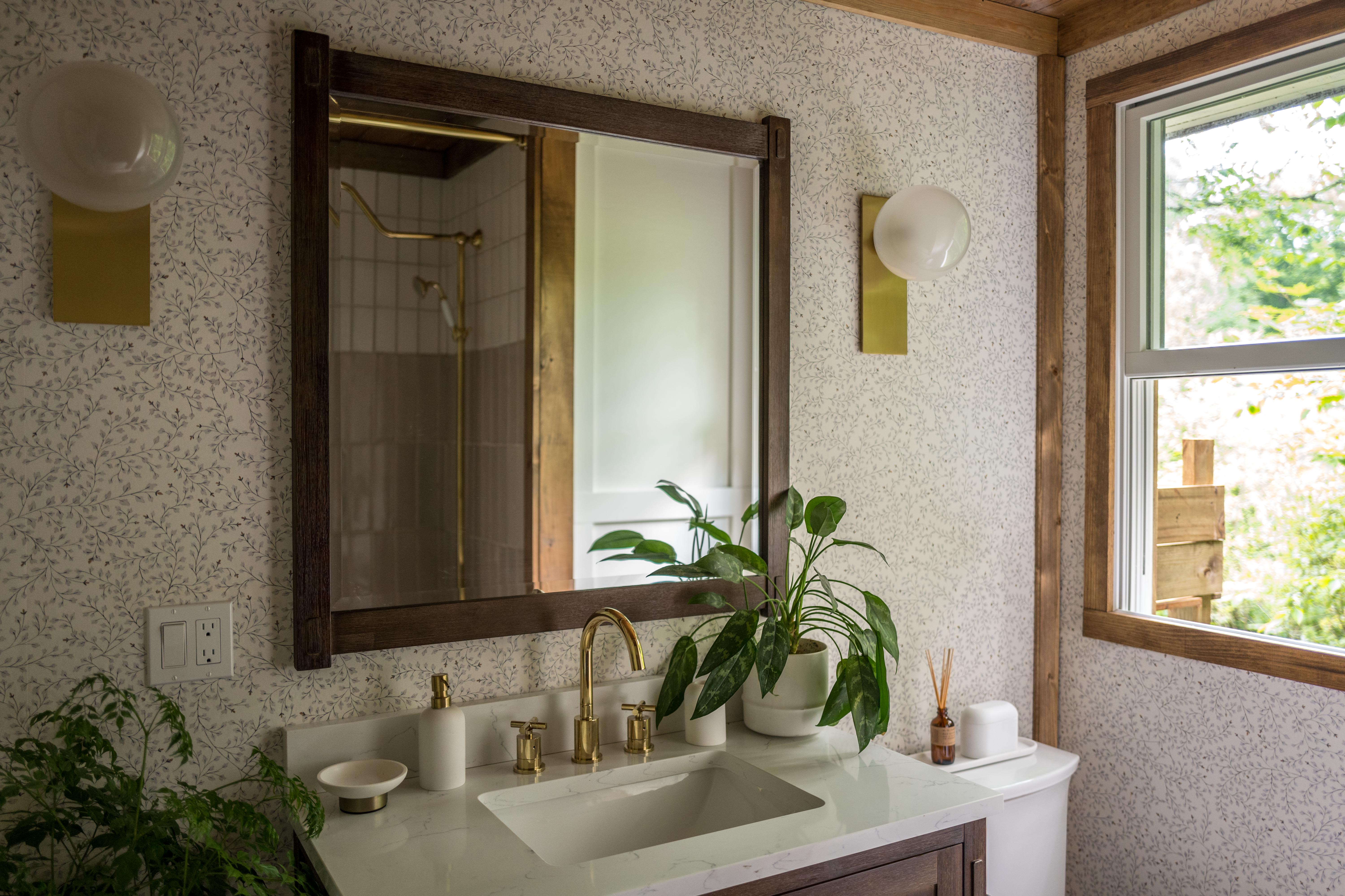 Hinsdale 1Lt Wall Sconce - Aged Brass - Image 2