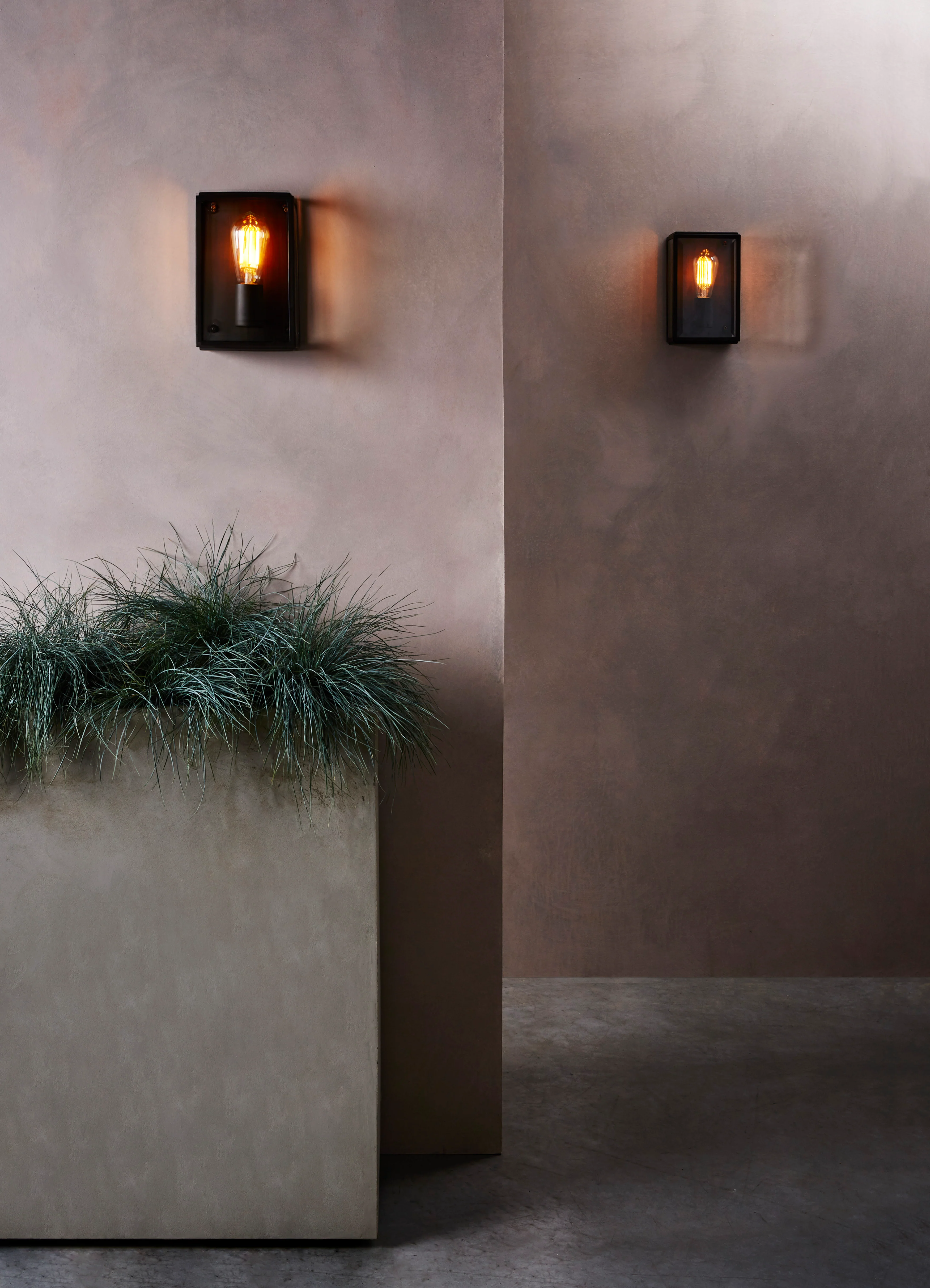 Homefield 130 Outdoor Wall Light E14 - Image 3