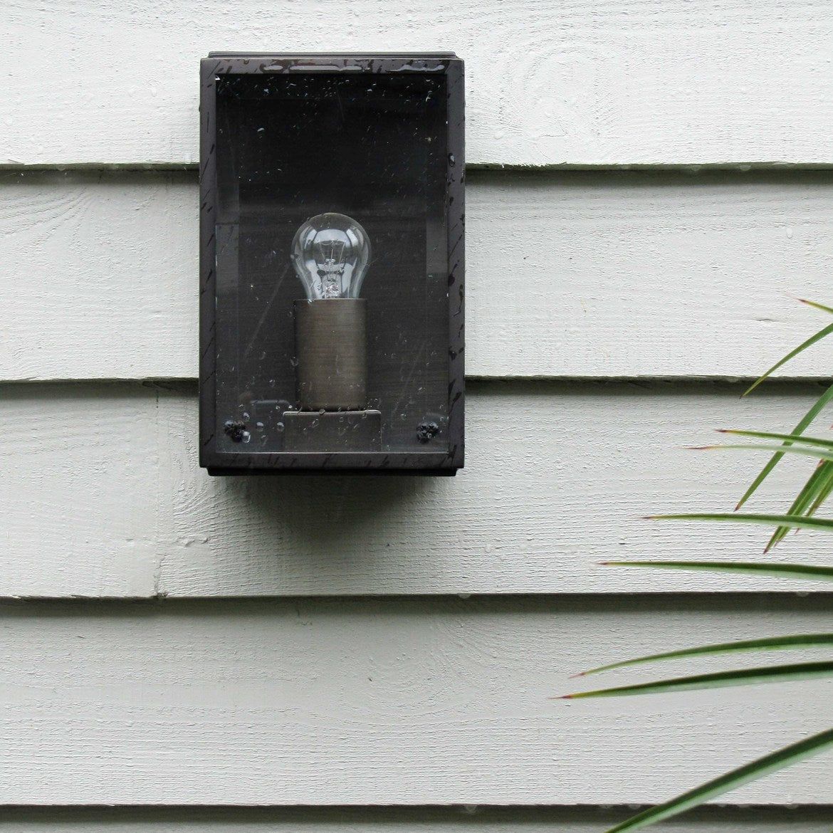 Homefield 160 Bathroom Wall Light Range IP44 E27 - Bronze/Matt Black Finish - Image 6