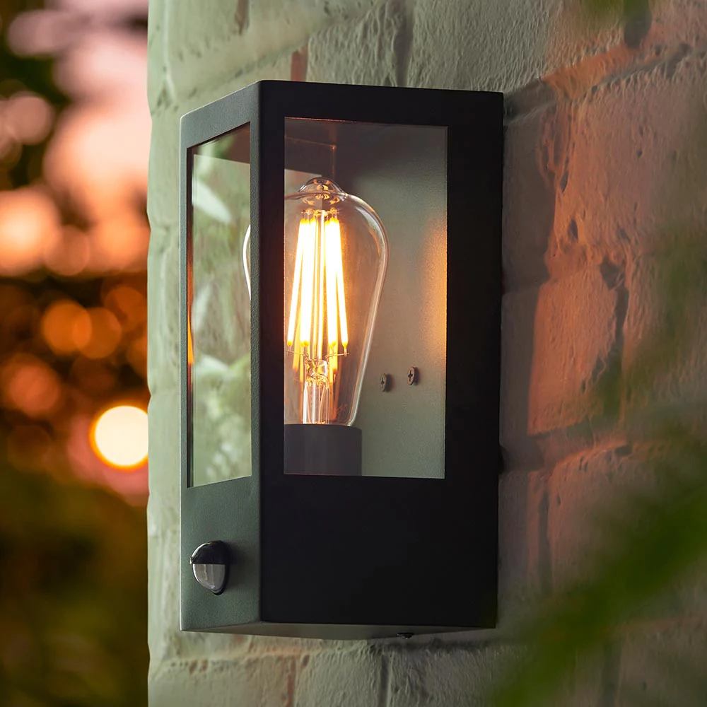 Signey PIR Wall Light - Image 5