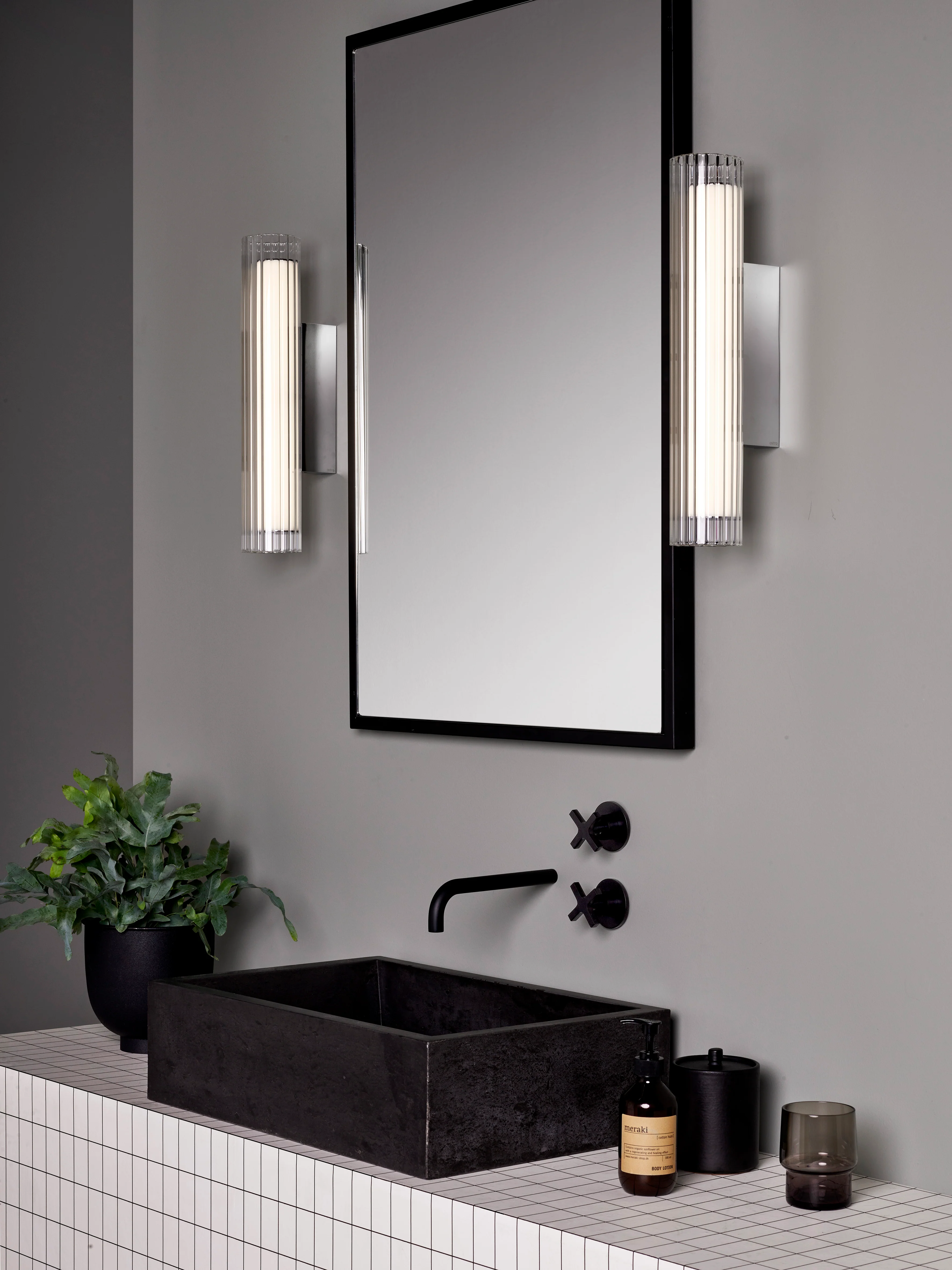 io 420/665 Bathroom Light- Various Colors - Image 4