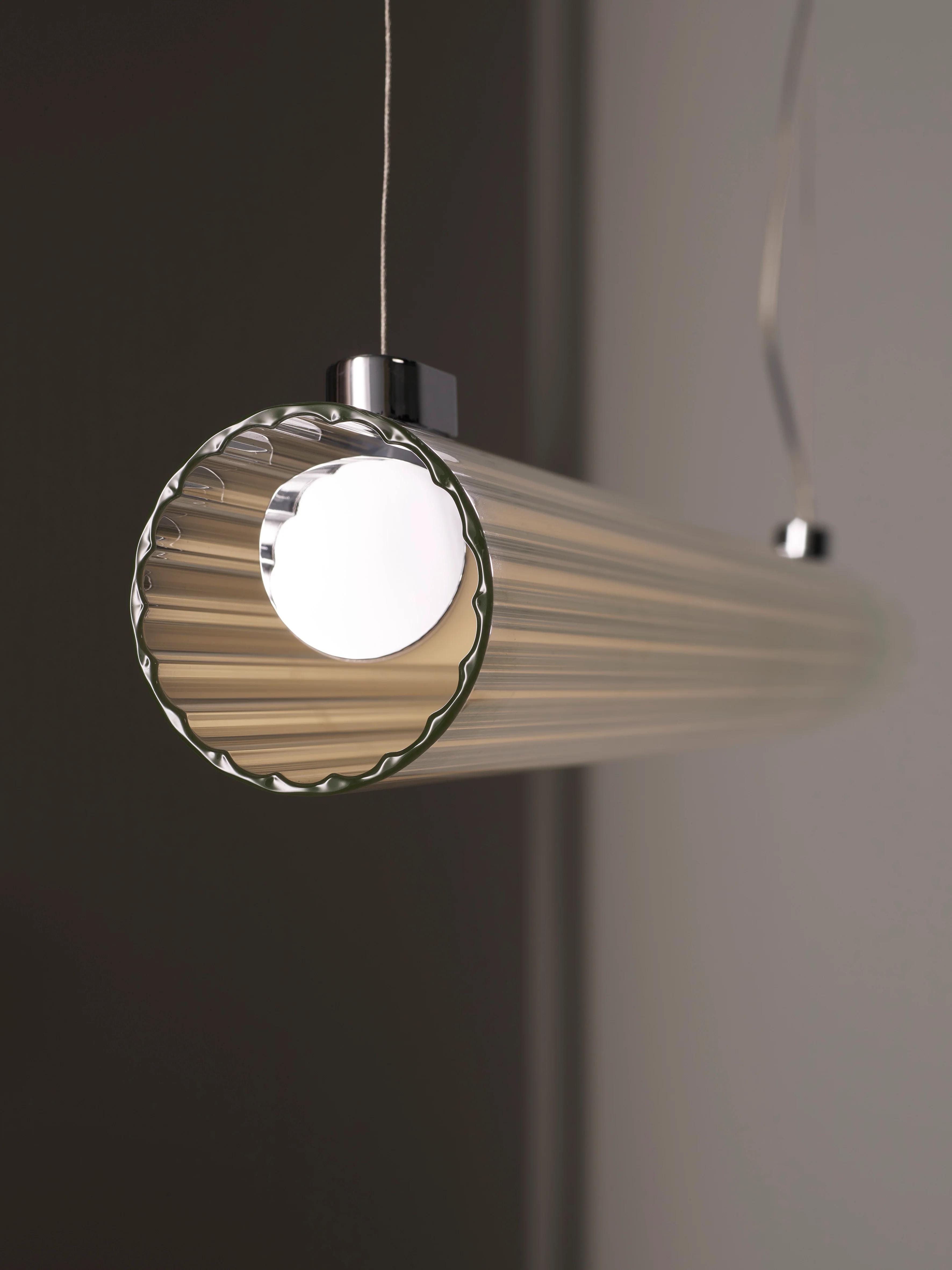 io Pendant 1000- Polished Chrome/ Black - Image 2