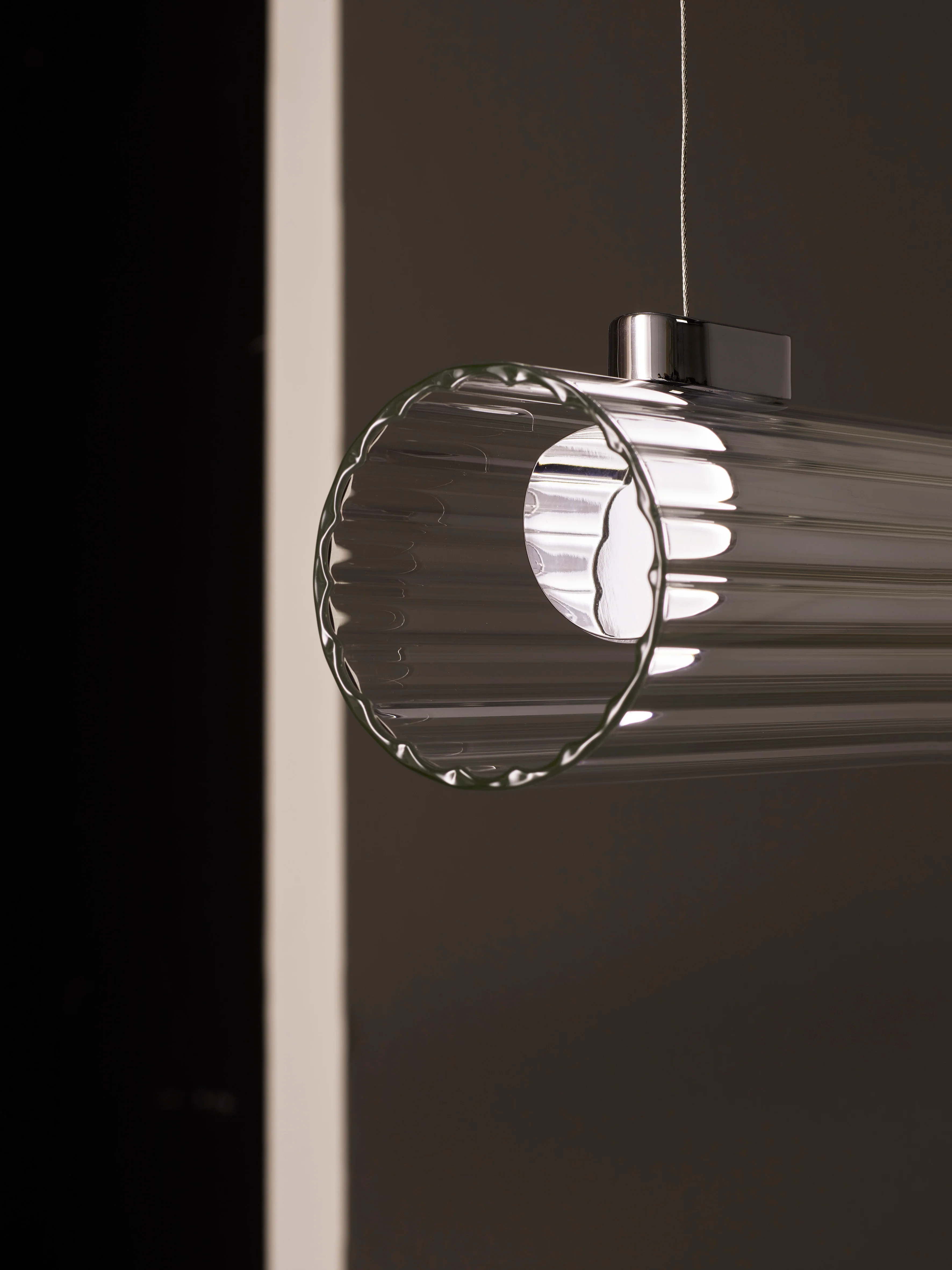 io Pendant 1000- Polished Chrome/ Black - Image 7