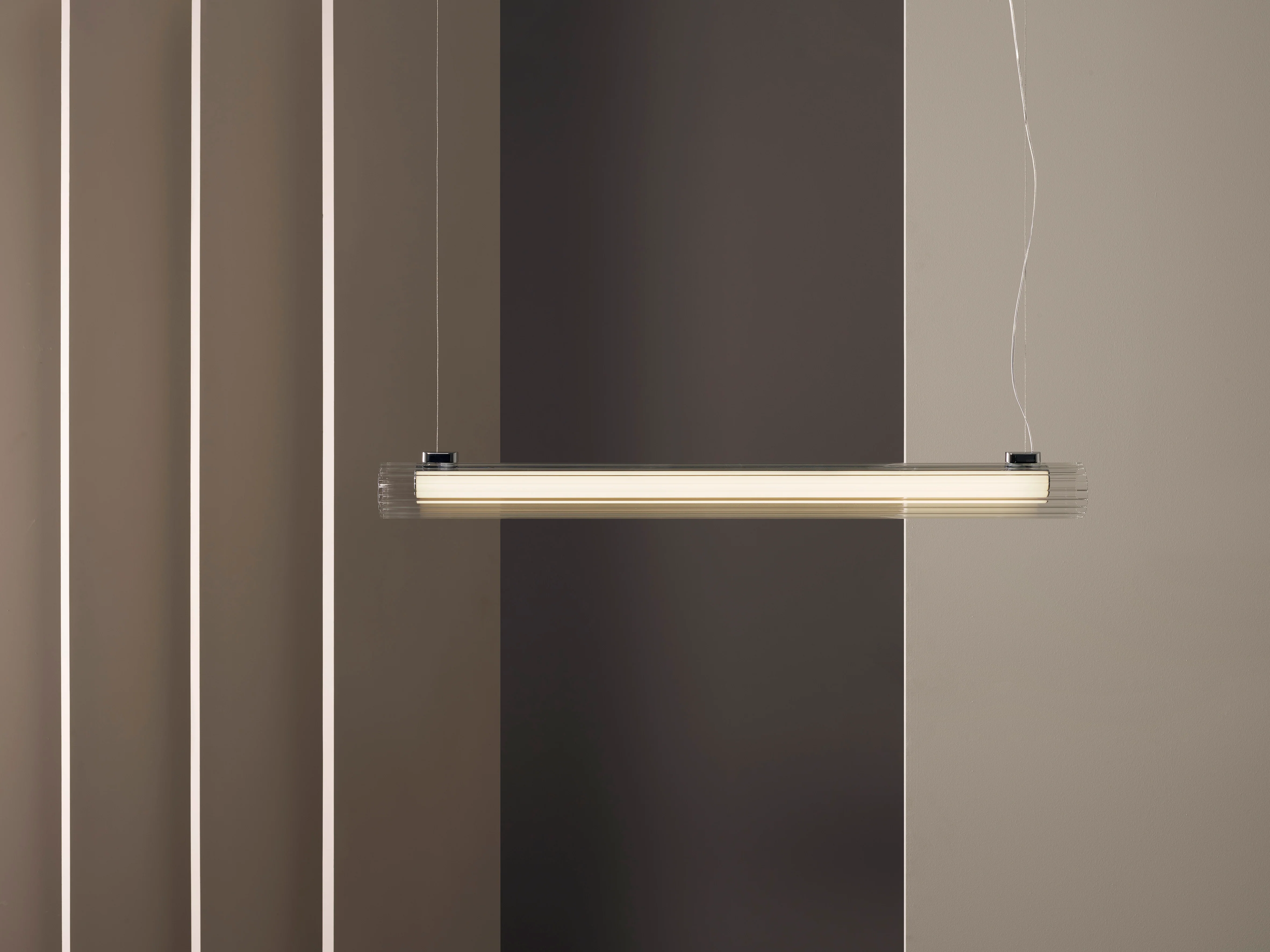 io Pendant 1000- Polished Chrome/ Black - Image 8