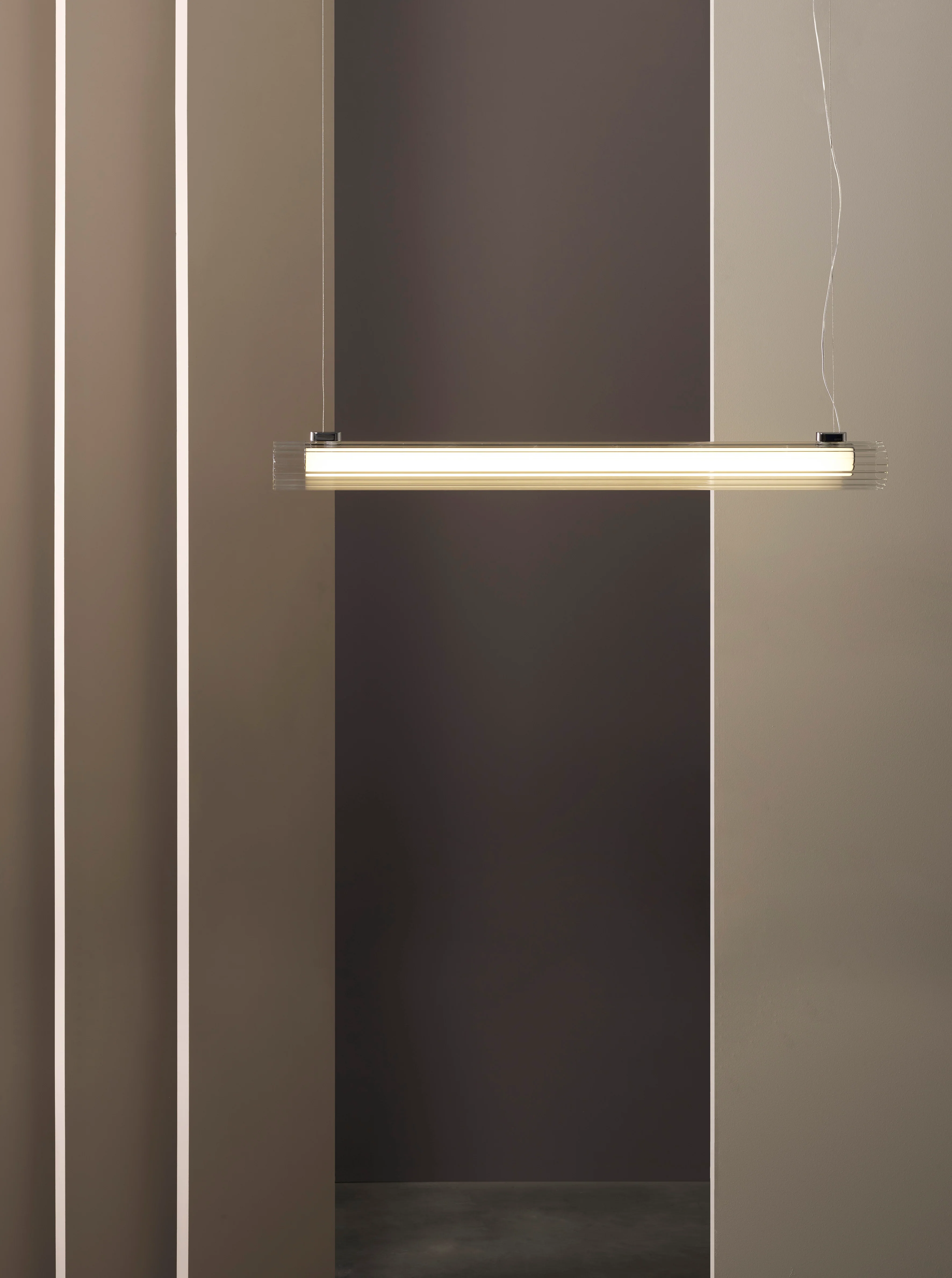 io Pendant 1000- Polished Chrome/ Black - Image 9