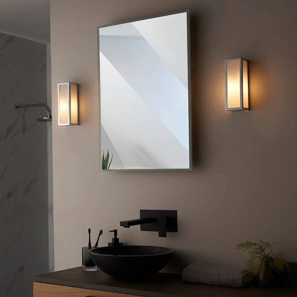 Ithaca 1/2Lt Bathroom Wall Light IP44 - Frosted/Ribbed - Image 6