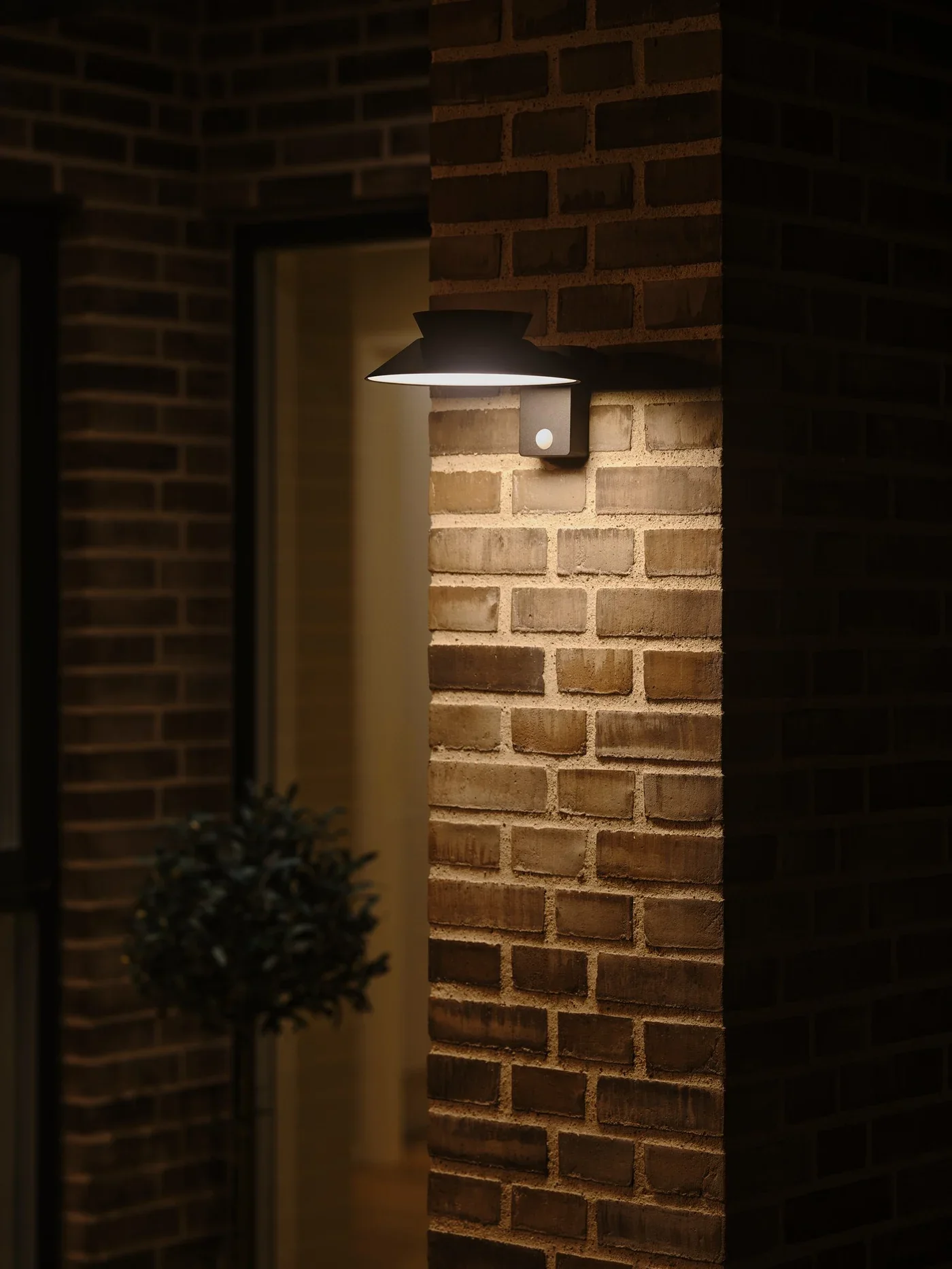 Justina Solar Wall light- Anthracite/ Black - Image 9