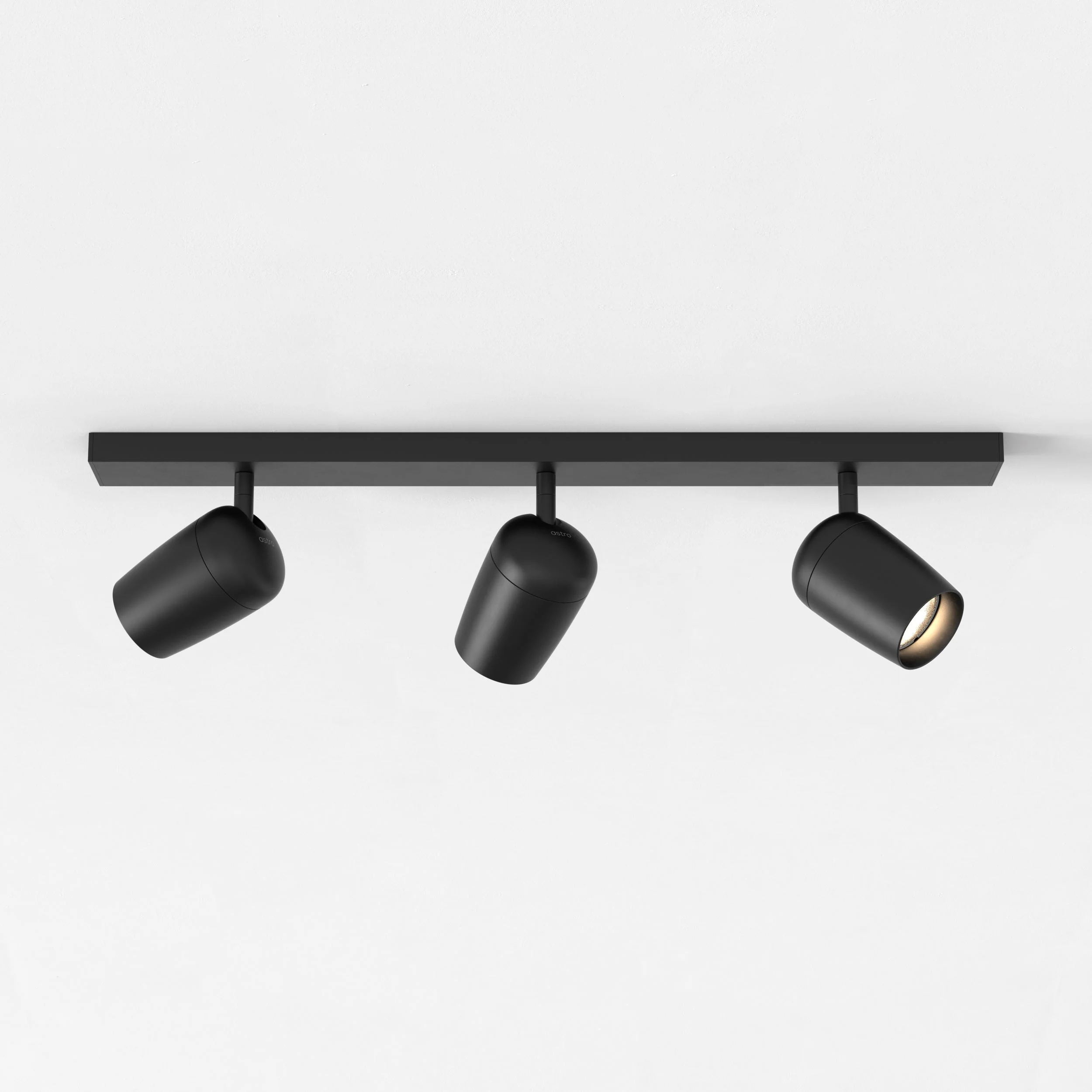 Koto 3/4/5Lt Bar Spotlight IP20  - Black/White - Image 15