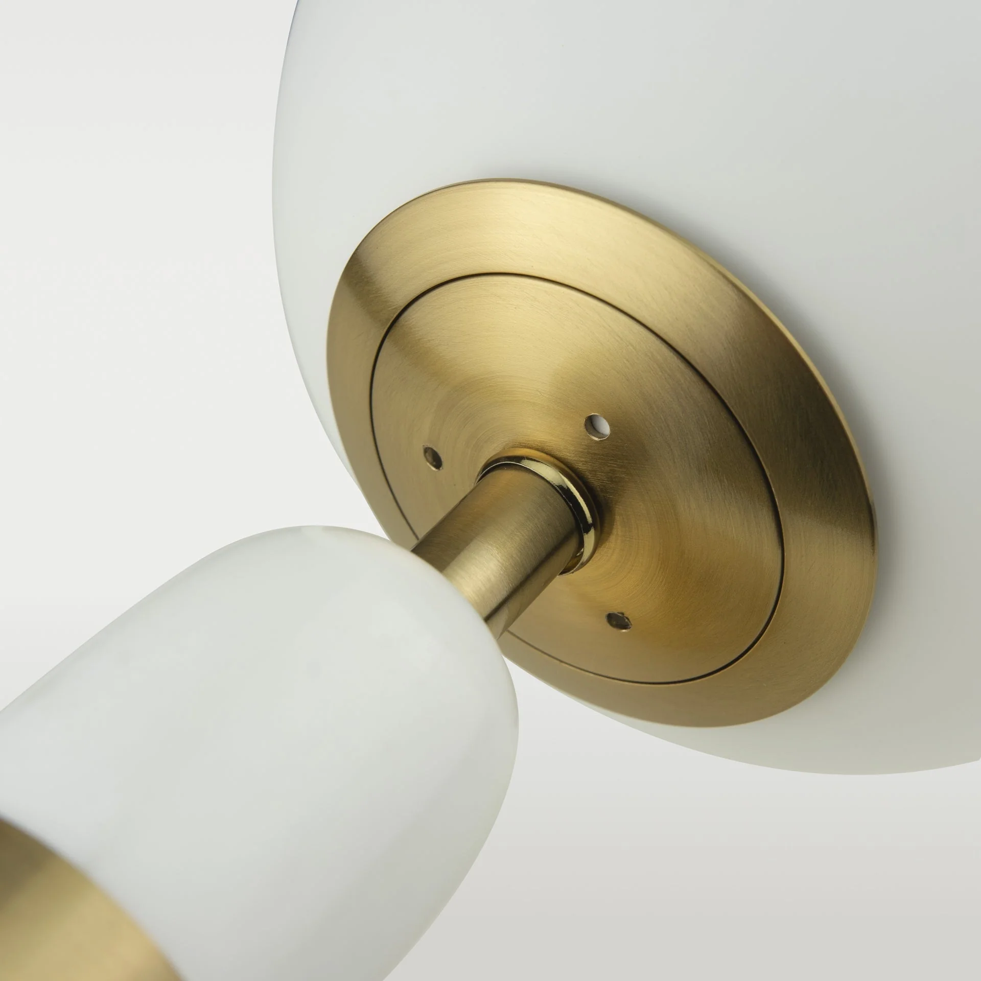 La Spezia Brass/Black-Finish Single Wall light - Image 4