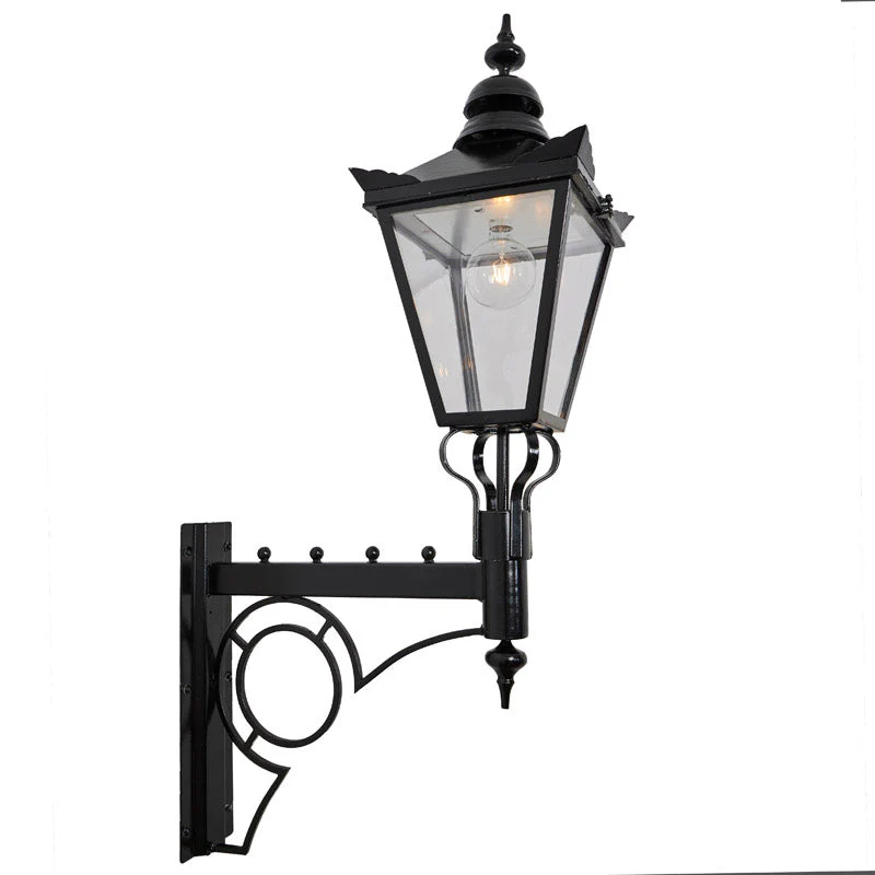 Laverton 1Lt Outdoor Wall Lamp - Cast Iron - Image 2