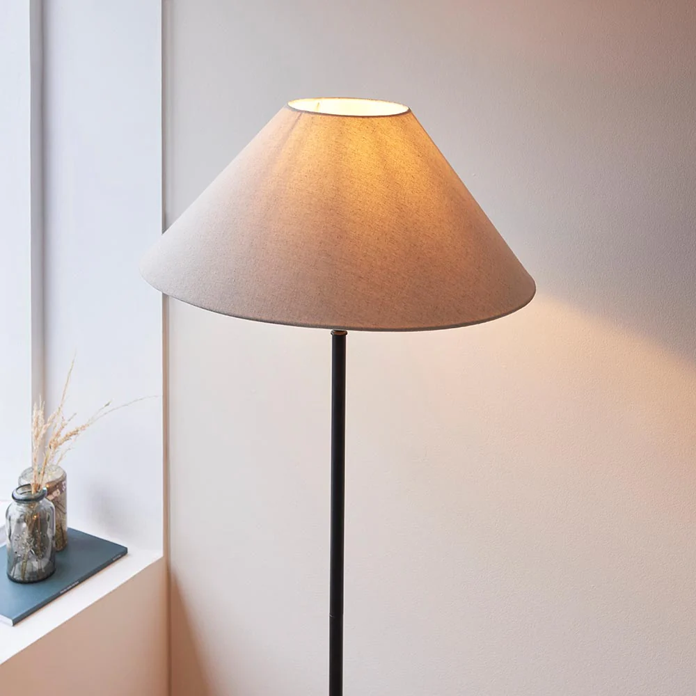 Lille Floor Lamp- Black/ Brass Base Finishes - Image 5