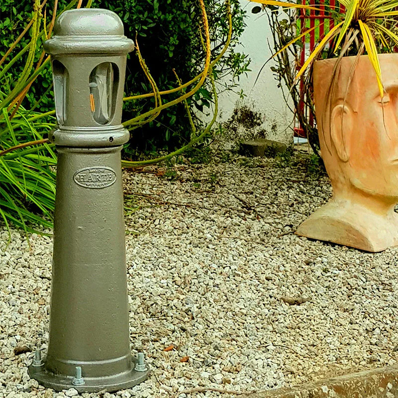 Lismore 1Lt  Bollard - Cast Iron - Image 29