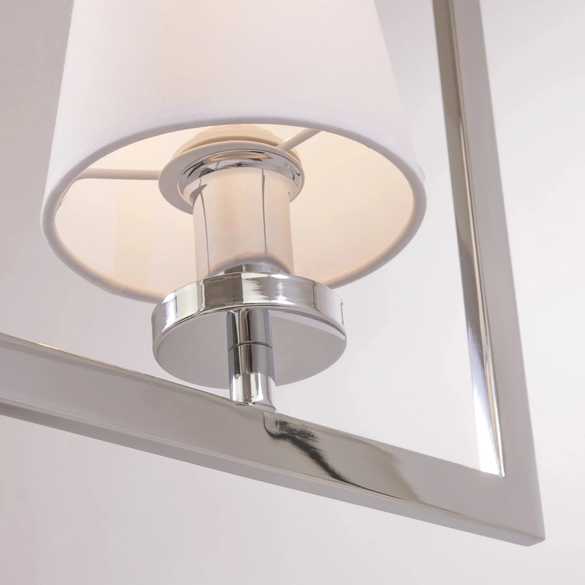 London 1Lt Centre Ceiling Light - Chrome & White/Chrome & Black Finish - Image 3