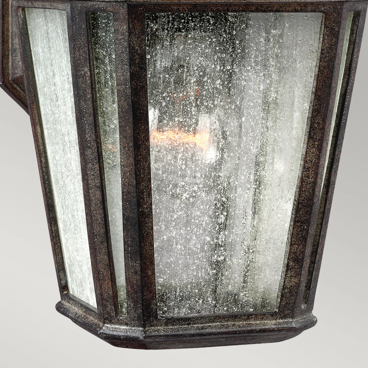 Londontowne Wall Lantern – Weathered Chestnut Finish - Image 4
