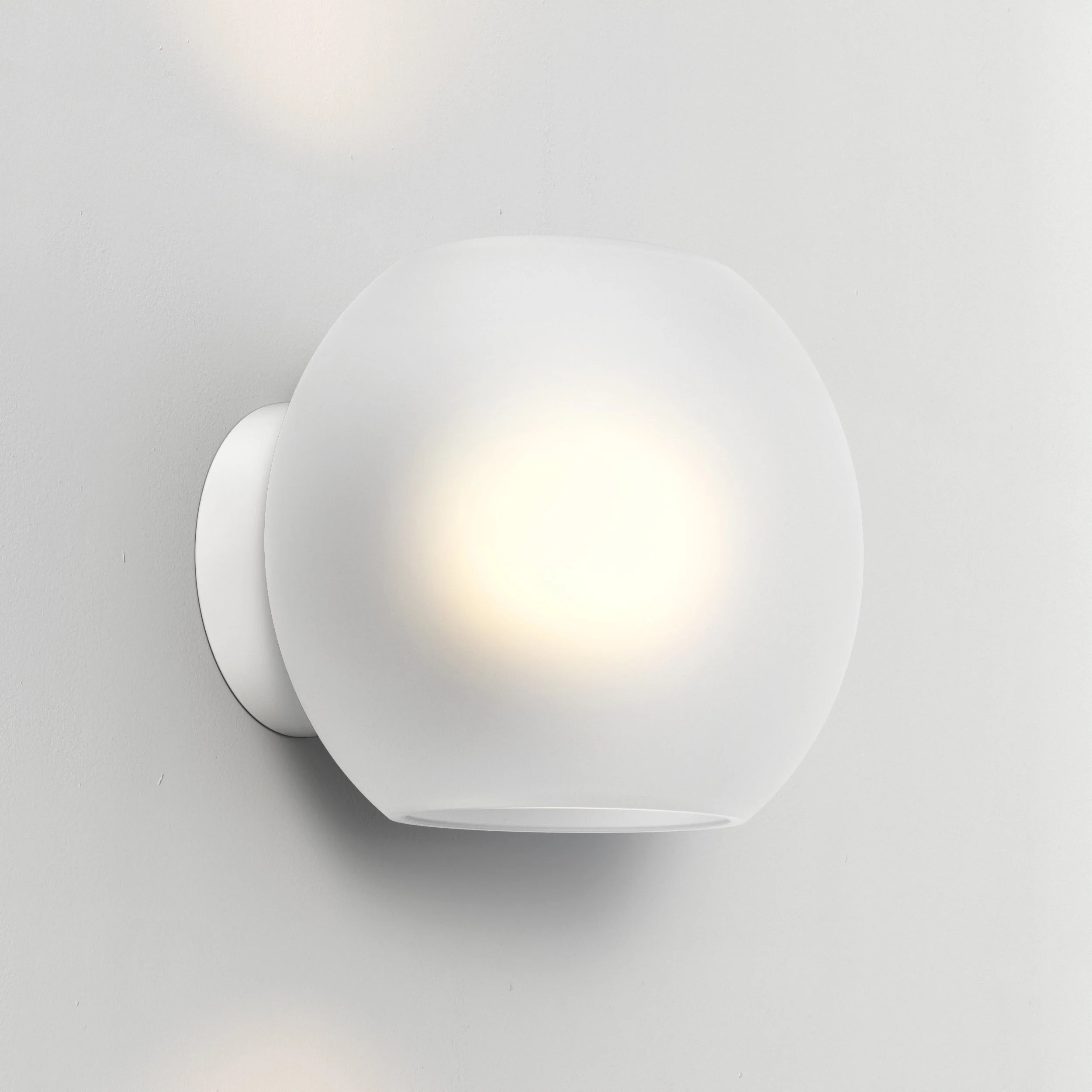 Luna Indoor Wall Light in Various Finishes E27 IP20 - Image 2
