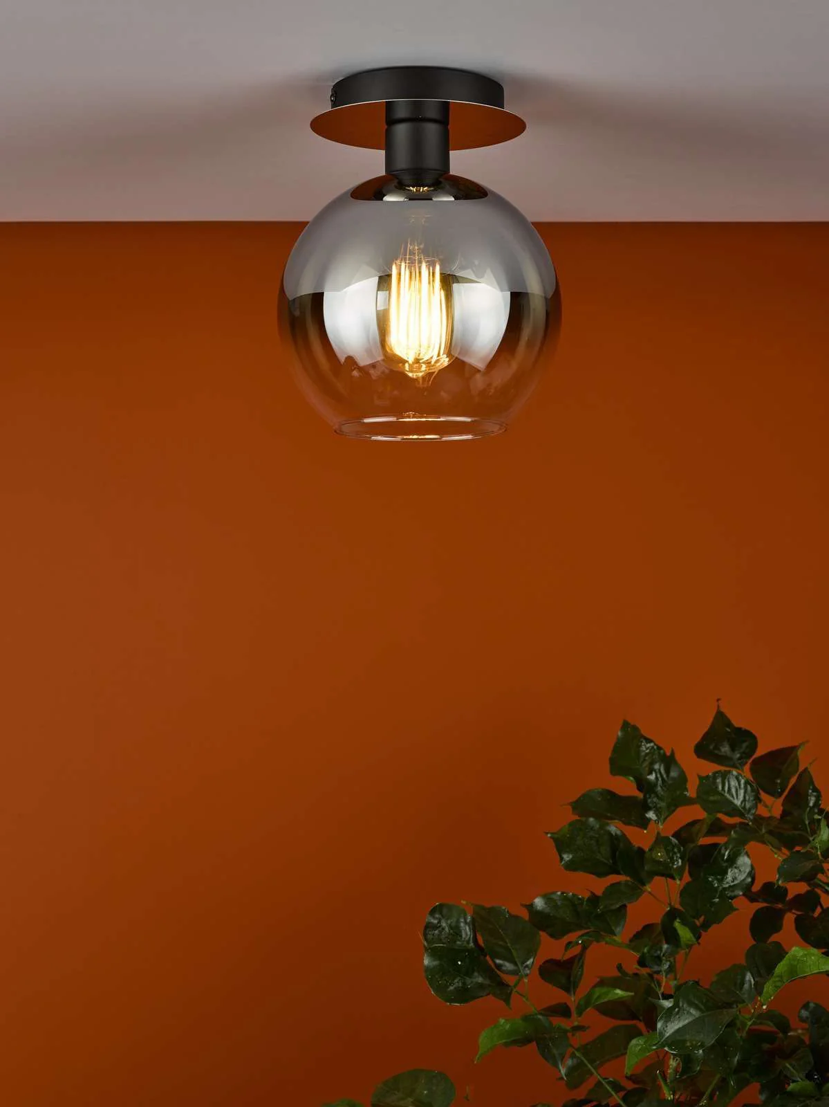 Lycia 1/3Lt Light Semi Flush -  Matt Black/Polished Gold Finish - Image 4
