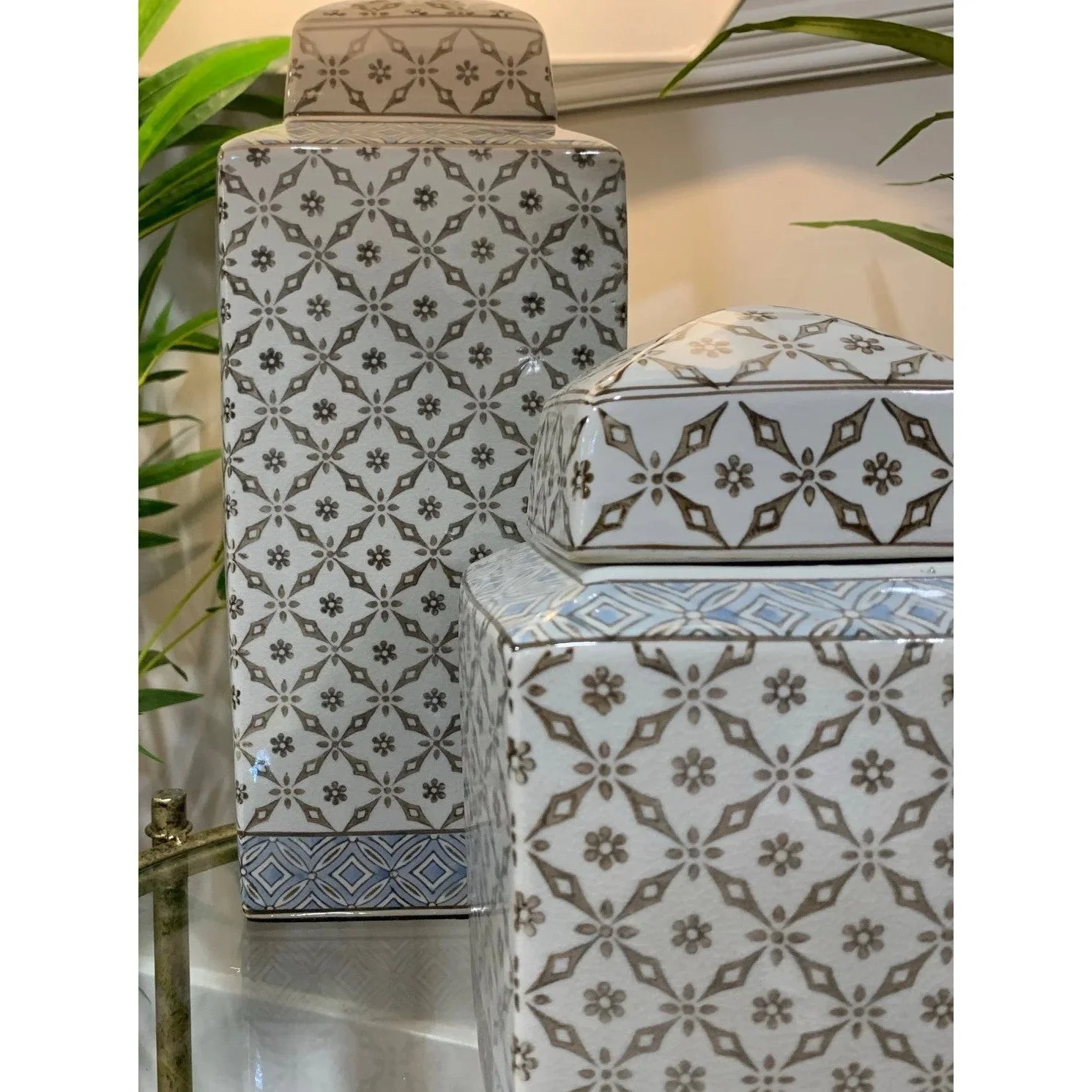 Lyon Lamp - Neutral Grey & White Square Linen Finish - Image 3