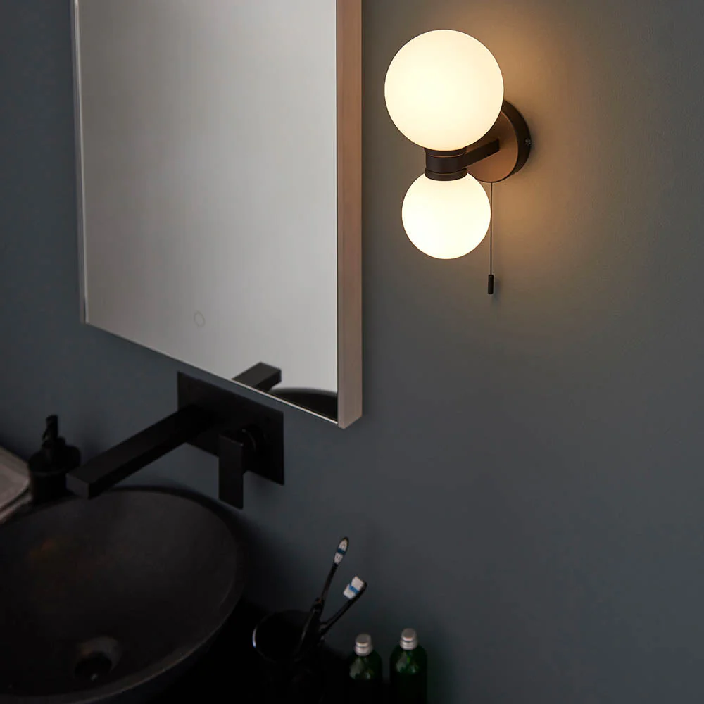 Merger 2Lt Bathroom Wall Light IP44 - Image 2