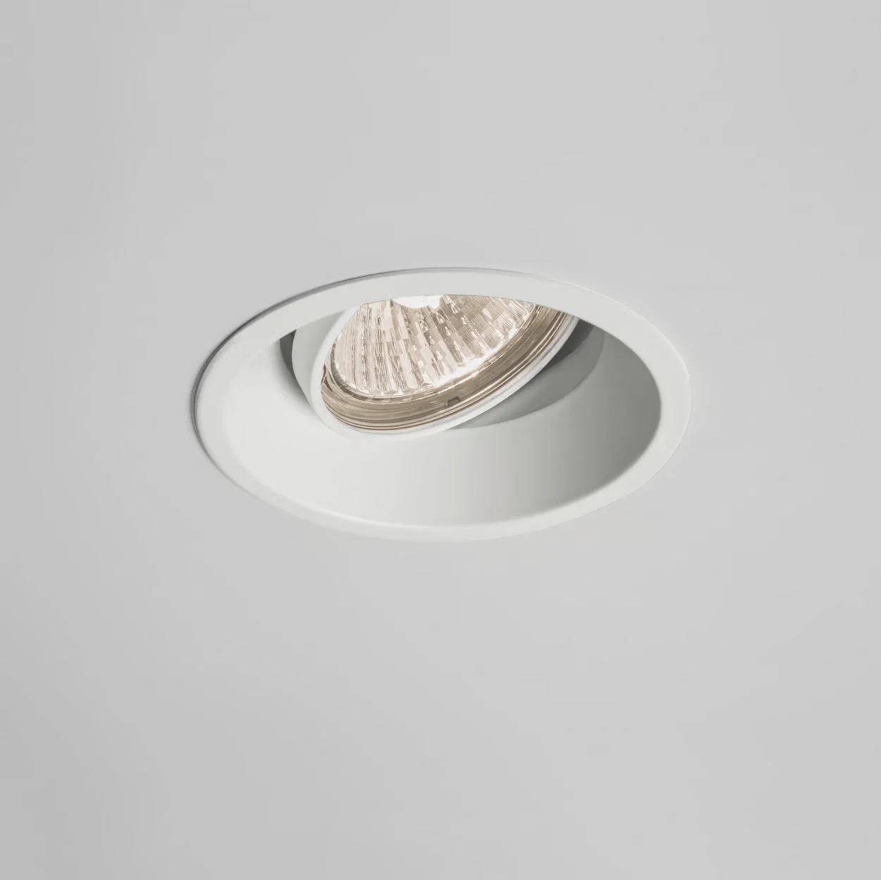 Minima Adjustable Downlight - Black/White - Image 2