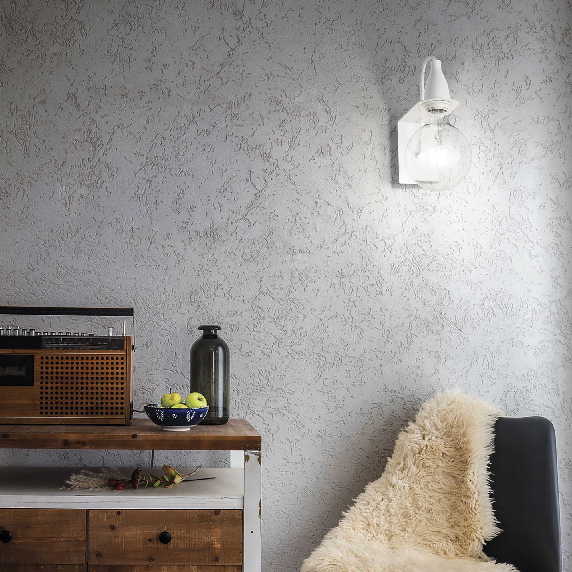 Minimal Wall Light Fitting -Black Finish - Image 2