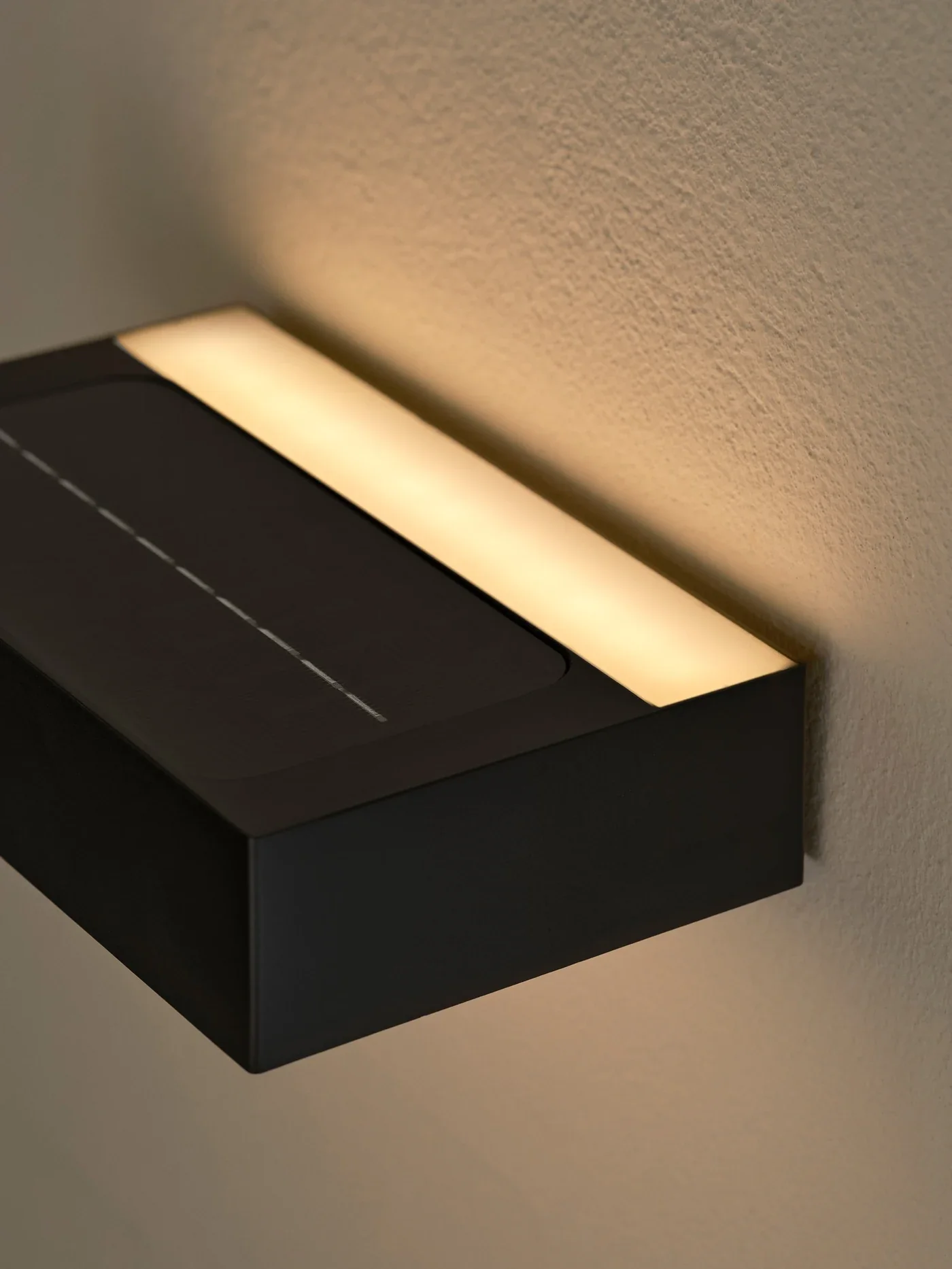 Monay Round/ Square Solar Wall light - Image 5