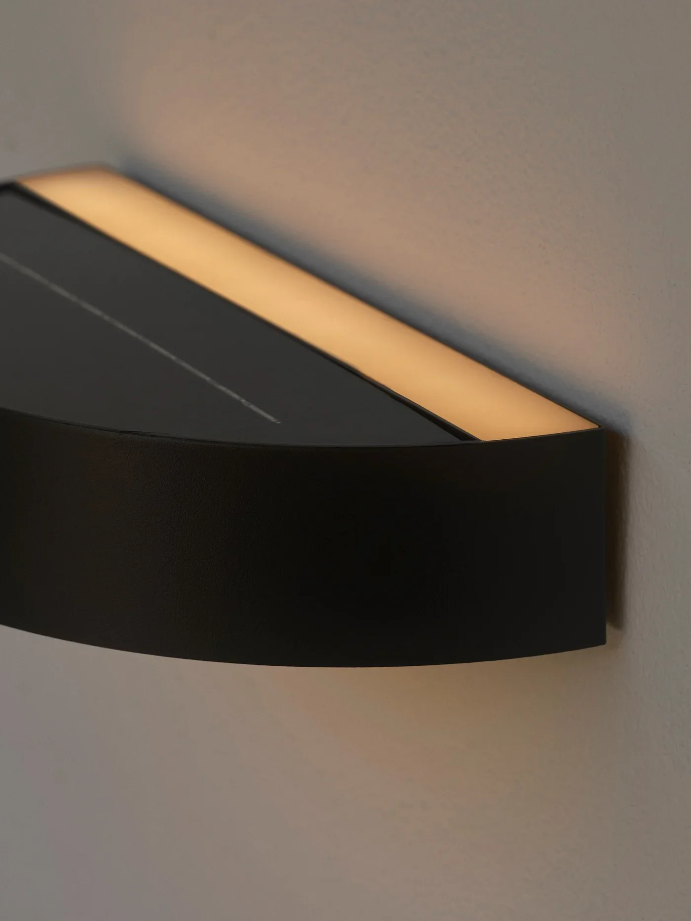 Monay Round/ Square Solar Wall light - Image 7