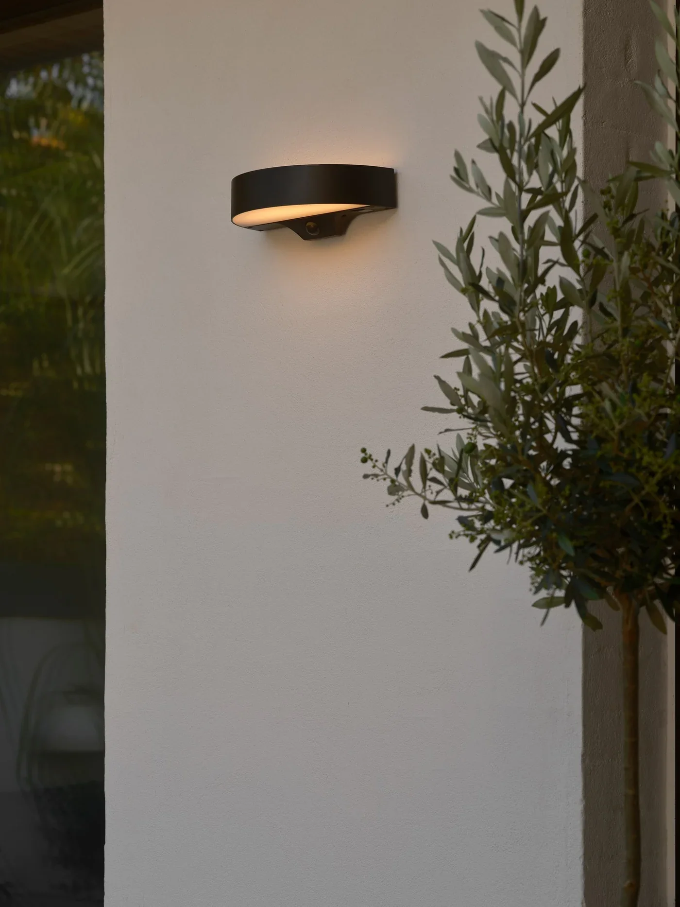 Monay Round/ Square Solar Wall light - Image 8
