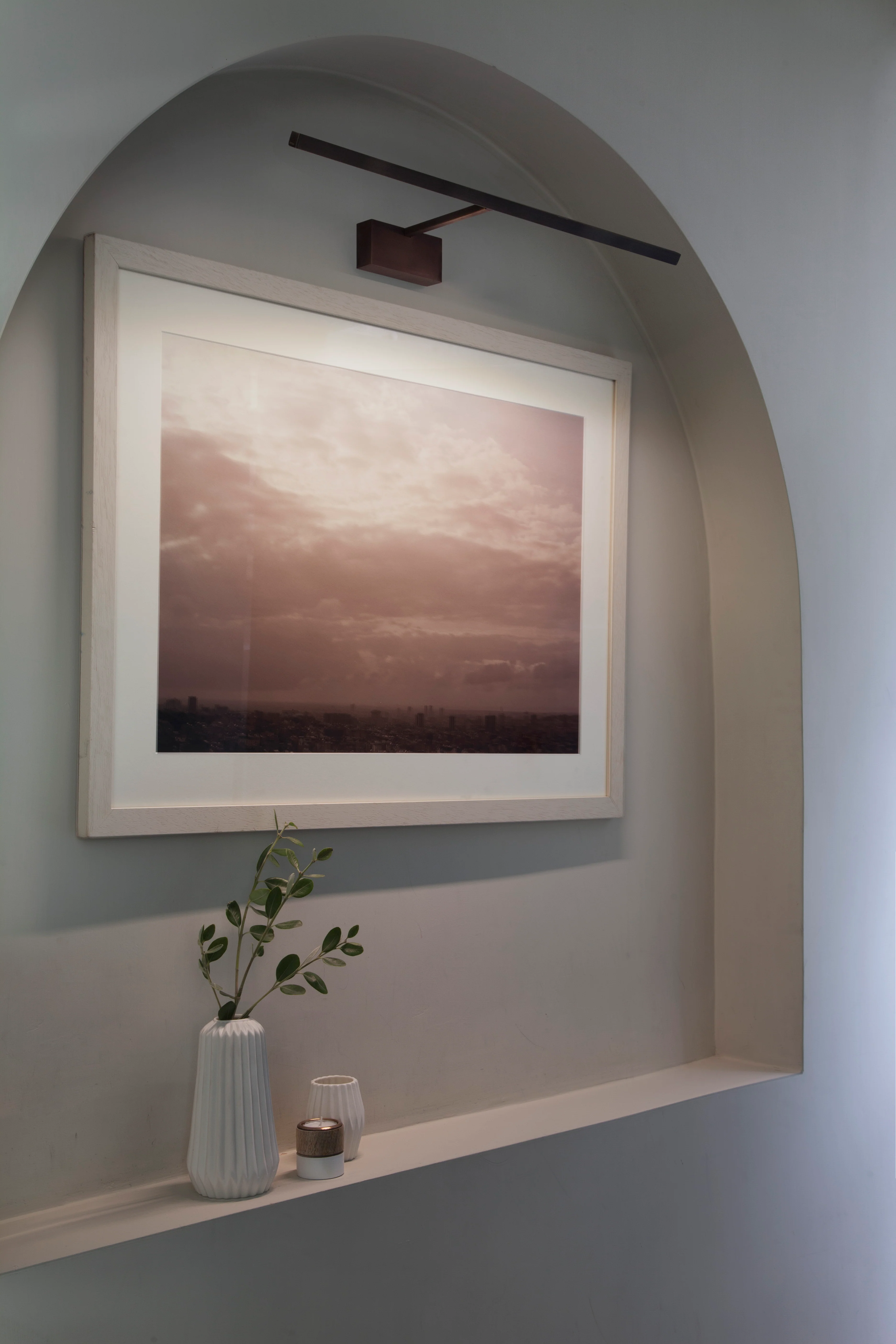 Mondrian 400/600 Frame Mounted LED Picture Lights- Bronze/ Matt Black - Image 11