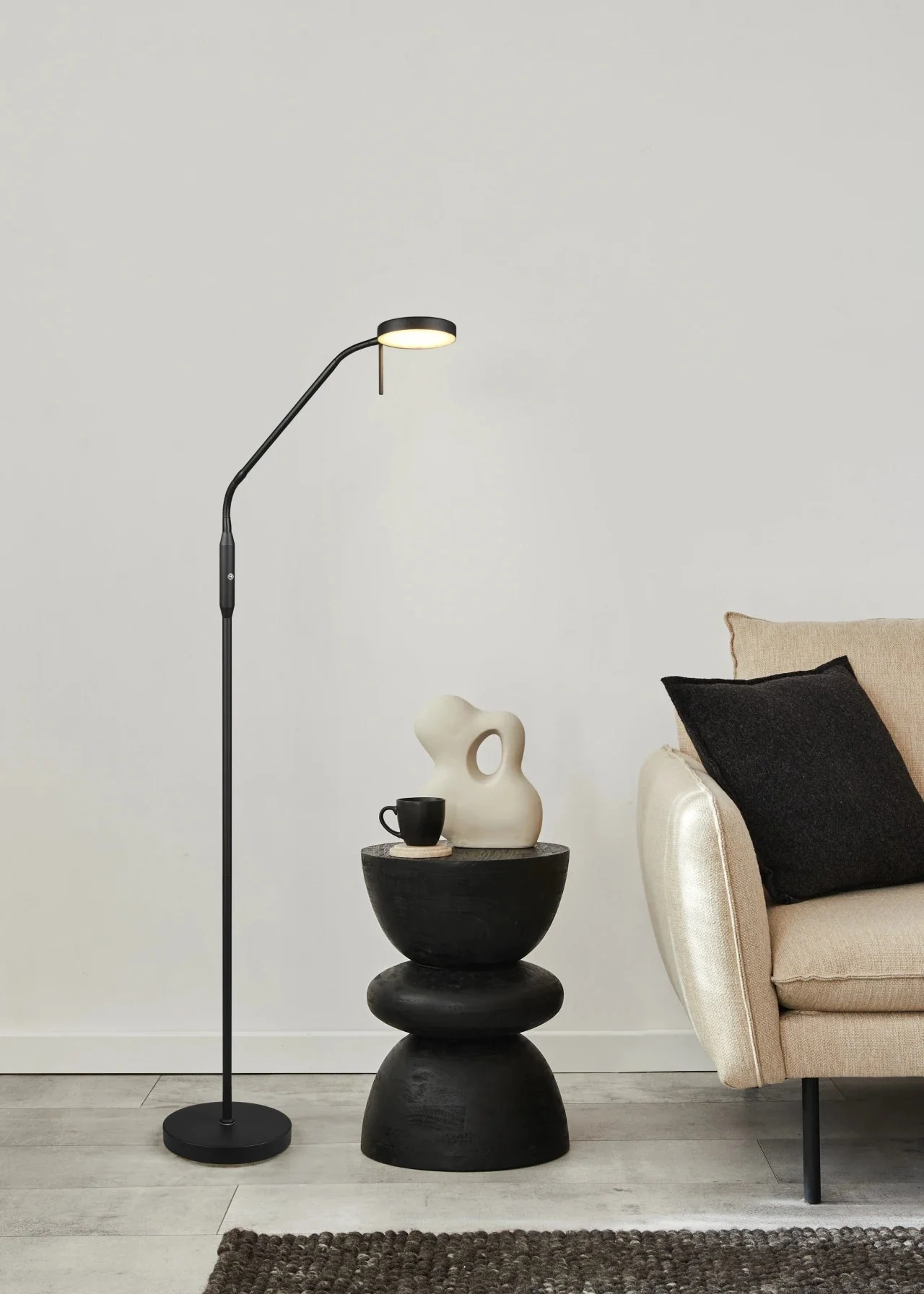 Moreno Task/Reading LED Floor Lamp - Nickel/Black - Image 6