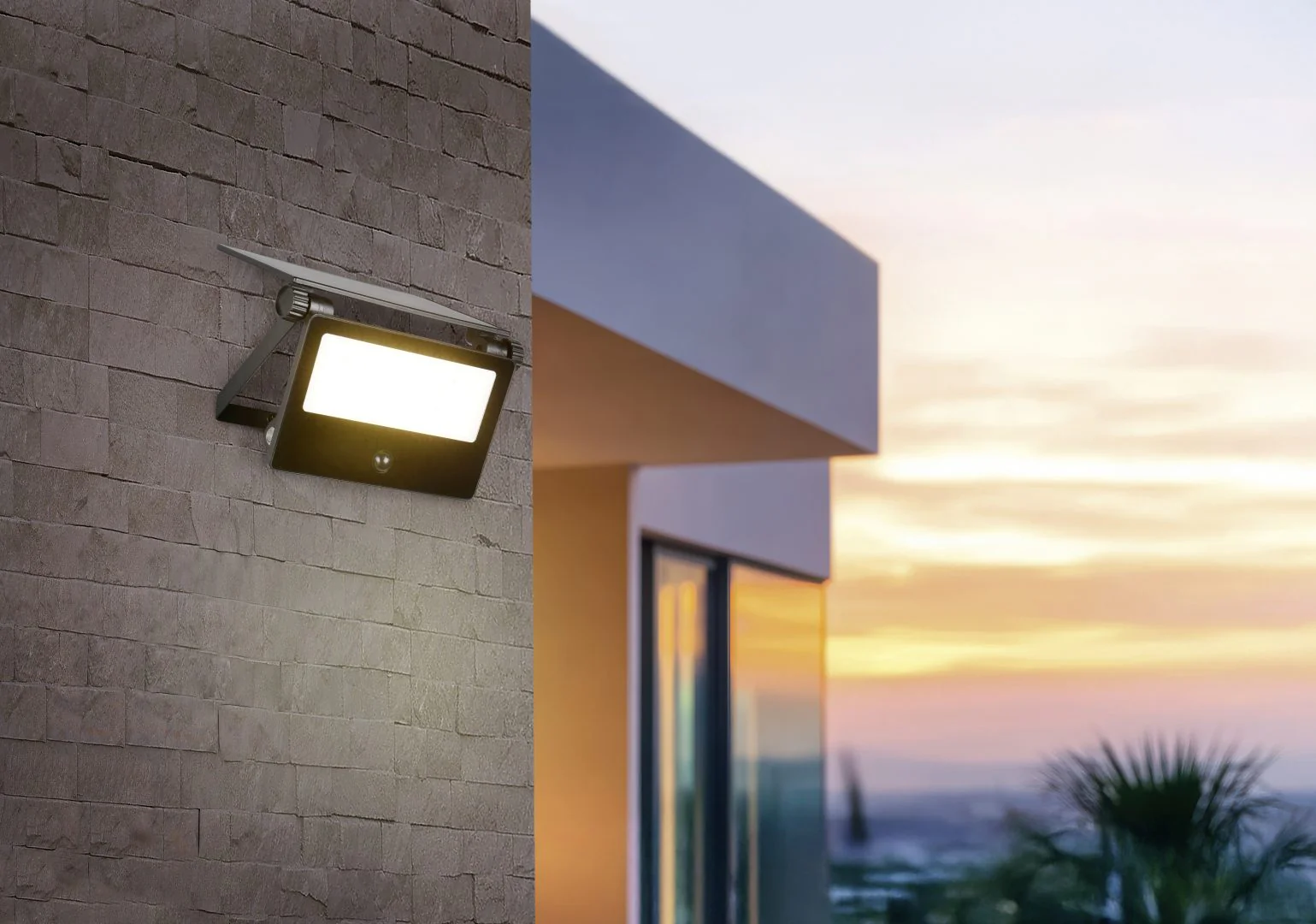 Moura Solar Wall Lights - Image 12