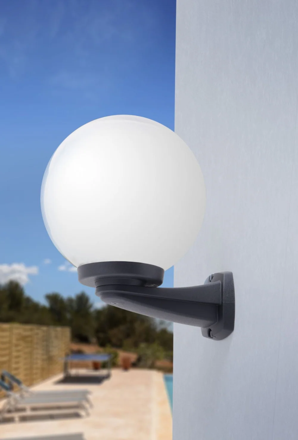 Nardo G250 Black/Grey Globe Wall Light IP55 - Opal/Clear - Image 6