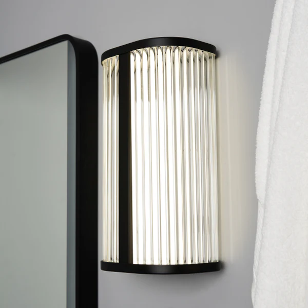 Nayru 8w LED Wall Light CCT 3/4k - Image 2