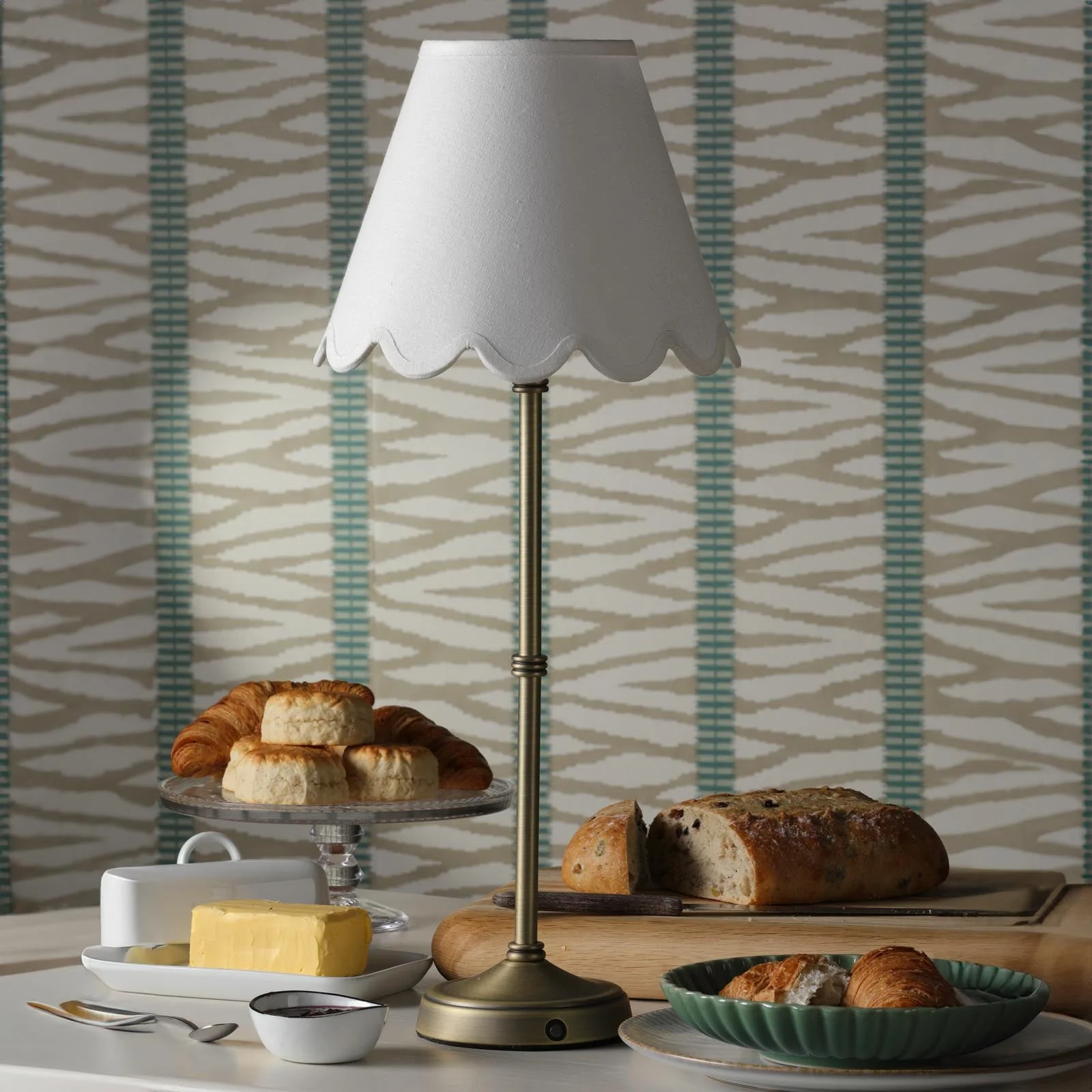 Nerita Ivory Linen Tapered drum Shade 25cm - Image 4