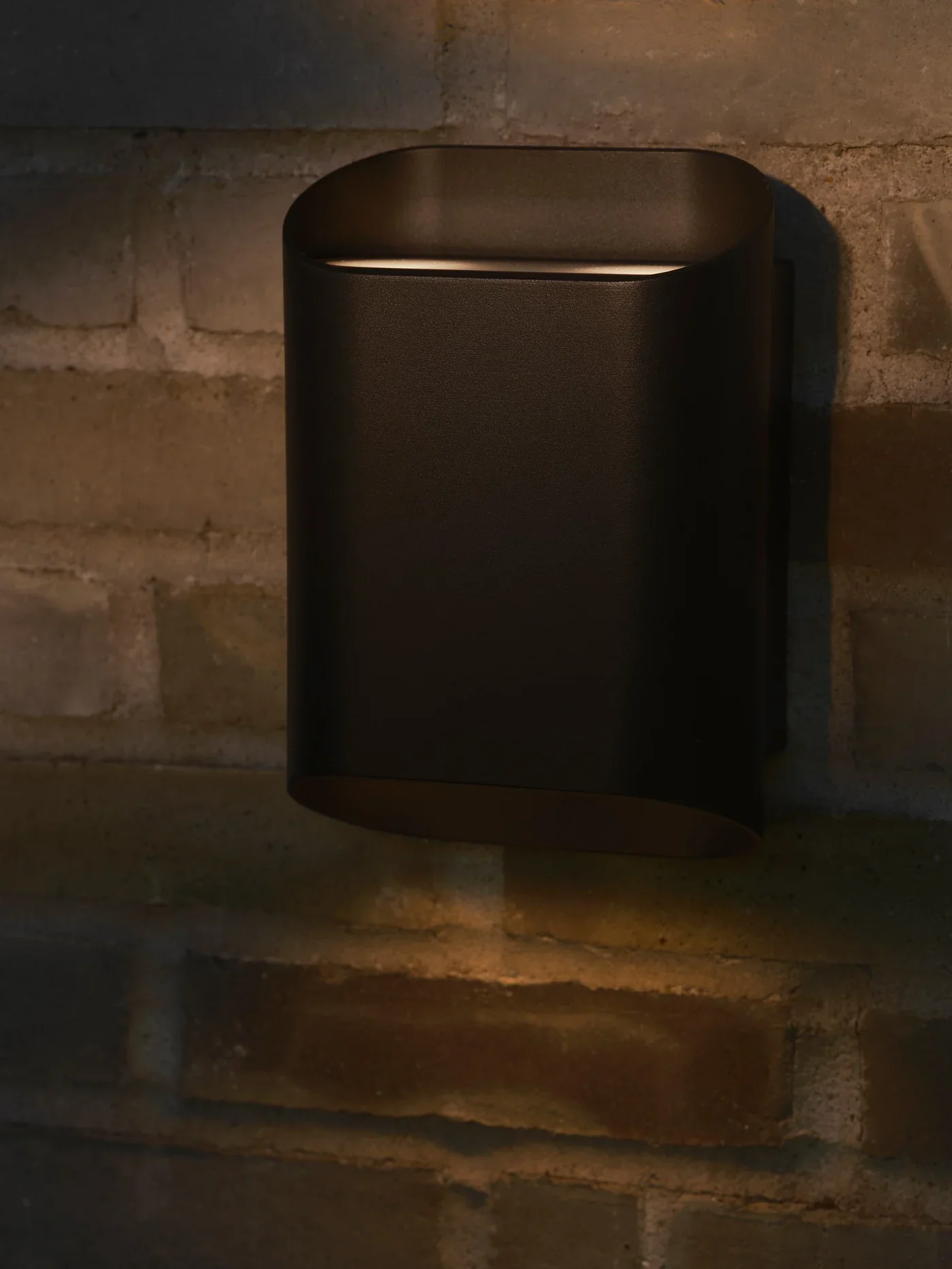 Nico 22 Round Maxi Wall light - Image 10