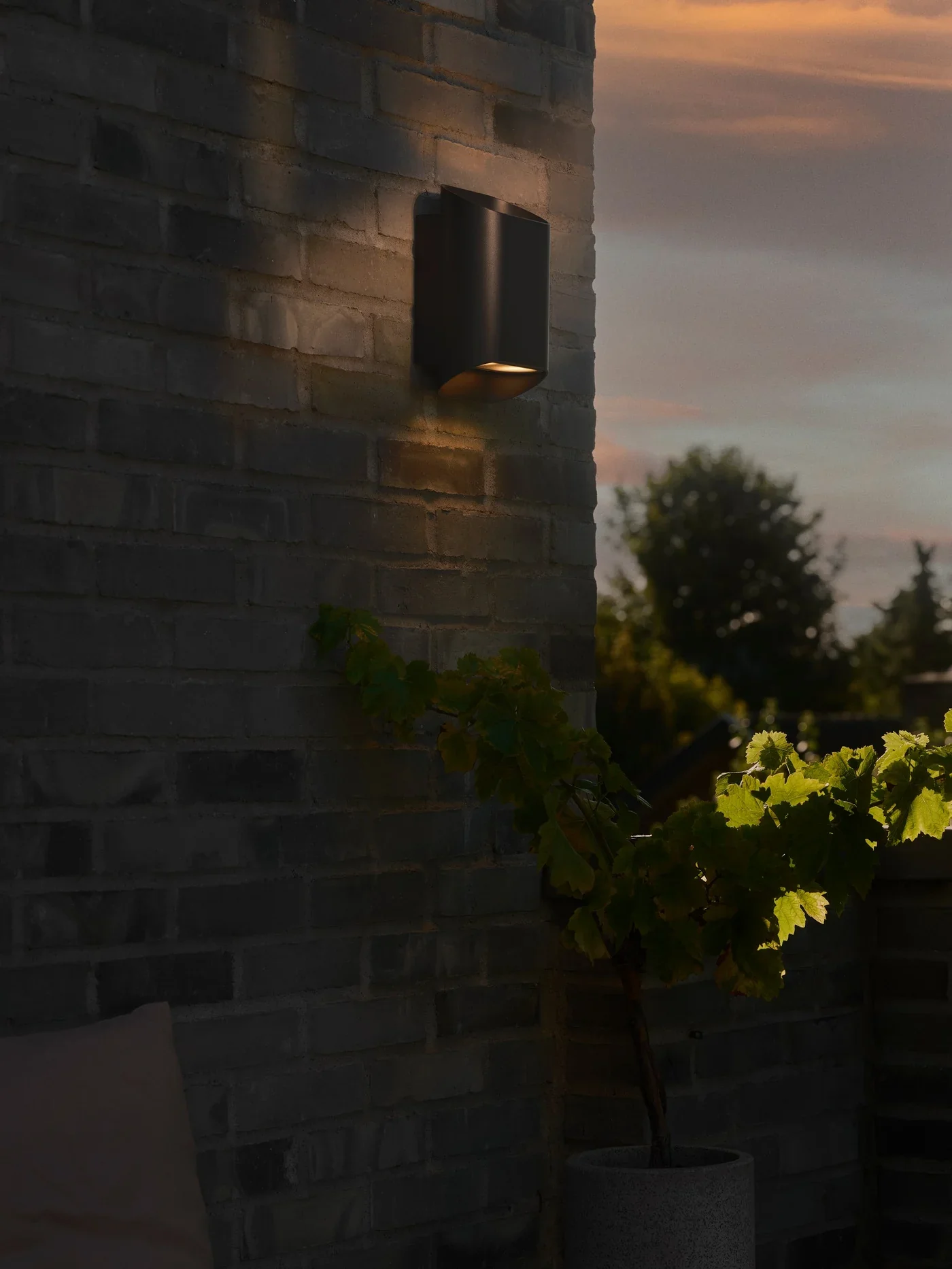 Nico 22 Round Maxi Wall light - Image 9