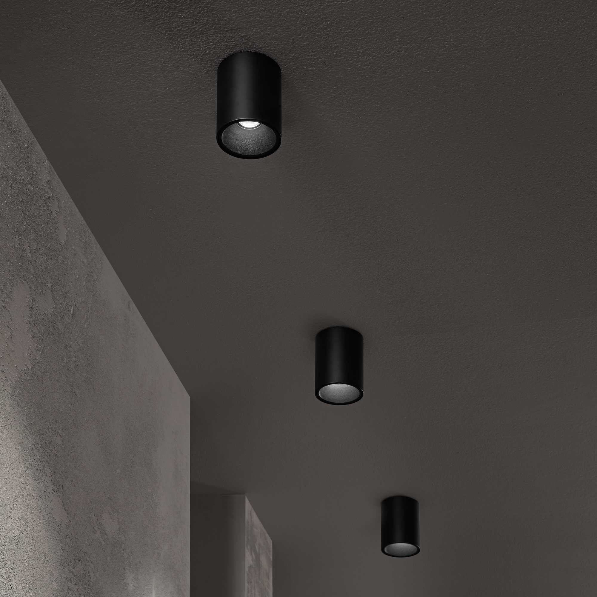 Nitro 1Lt Small/Large Round Spotlight IP20  - Black/White - Image 6
