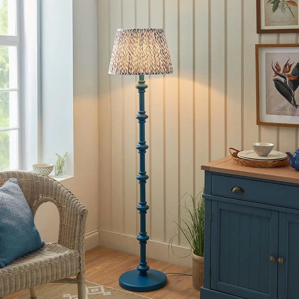 Nivara Leaf Floor Lamp In Various Finish B22 - Image 10