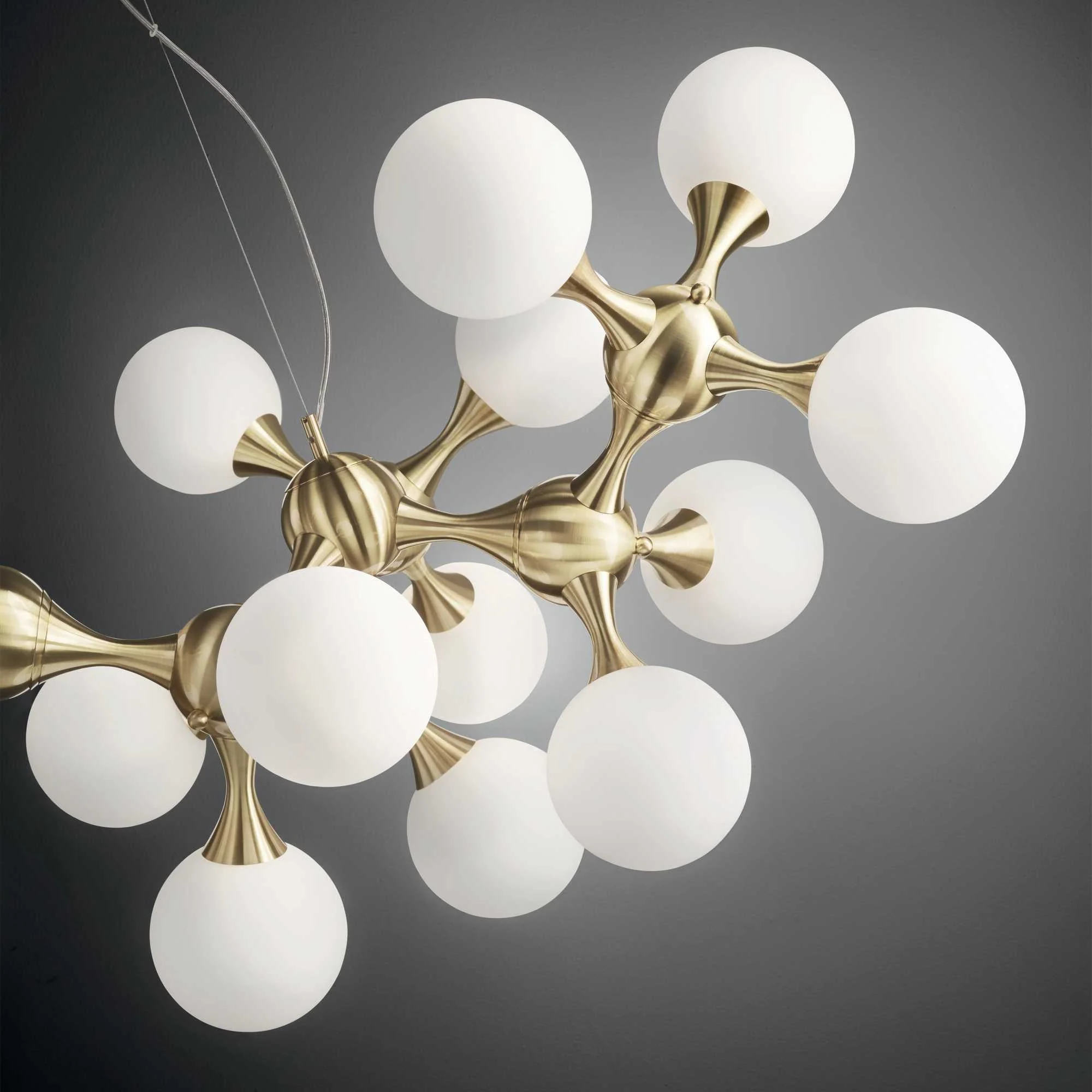 Nodi Centre Ceiling Light - White/Brass/Chrome Finish - Image 7