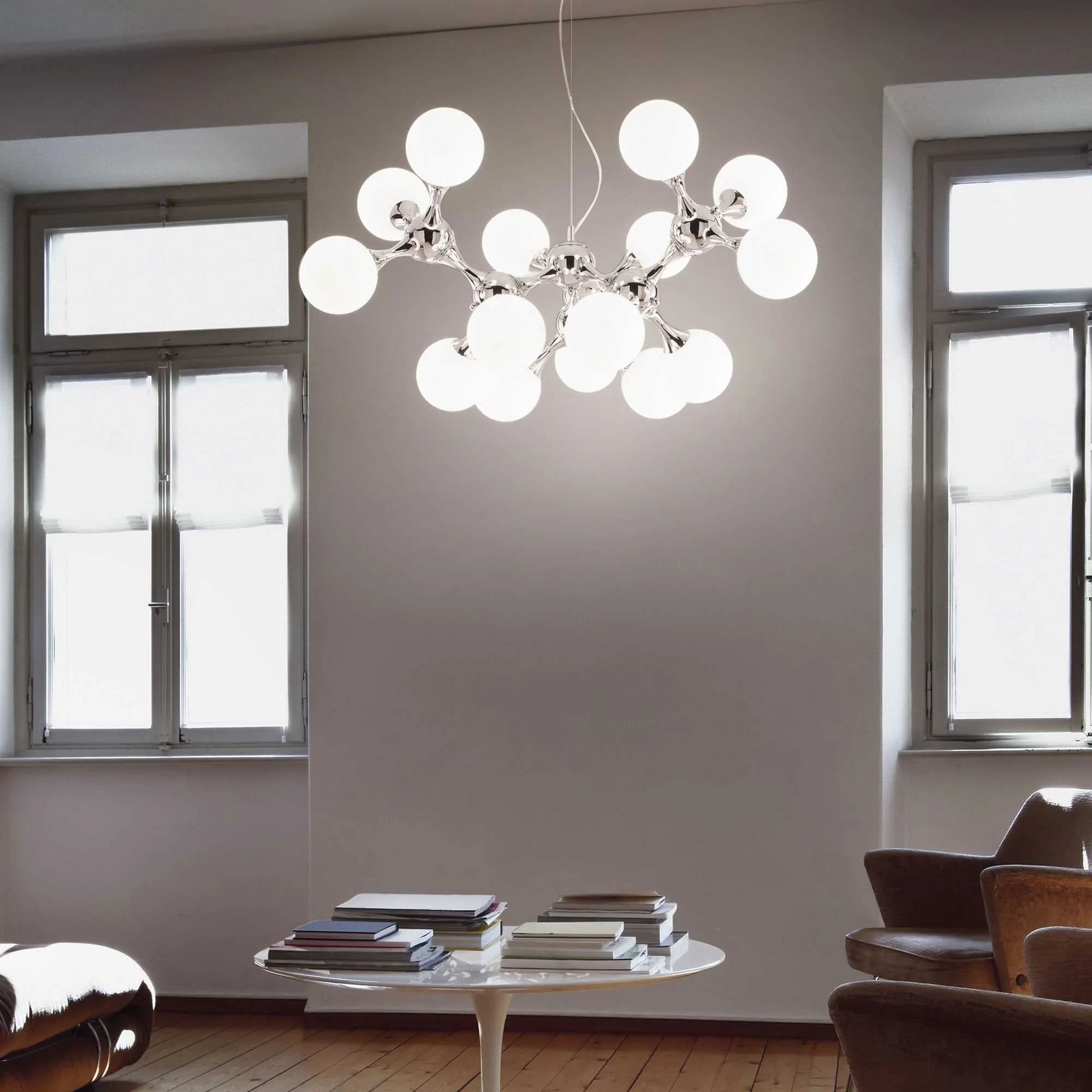 Nodi Centre Ceiling Light - White/Brass/Chrome Finish - Image 8